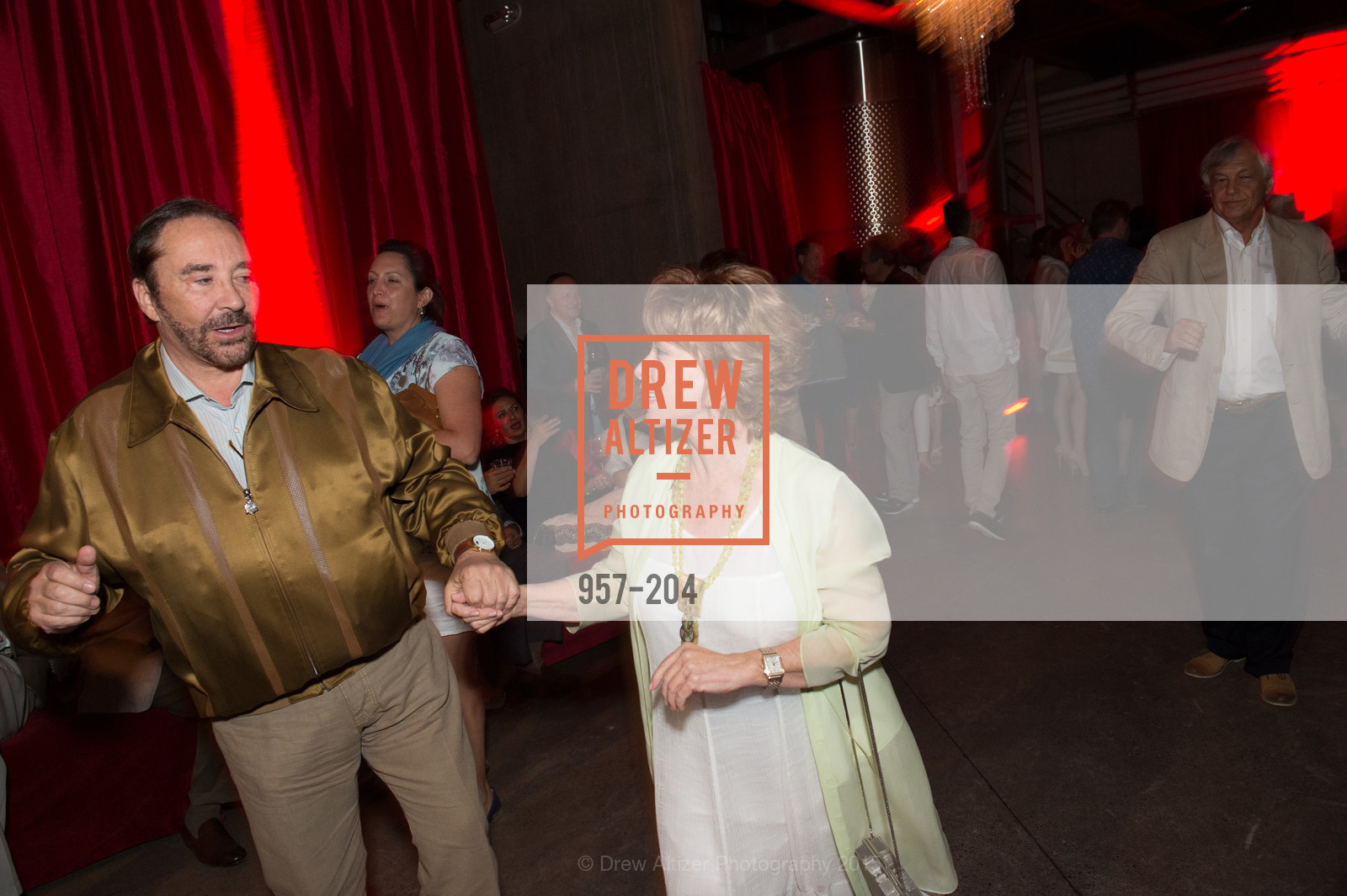 Jose Nazar, Isabel Allende, Gucci & Vogue Dinner, Quintessa. Quintessa, . 1601 Silverado Trail, July 25th, 2015, Photo #957-204 Jose Nazar, Isabel Allende, Photo #957-204