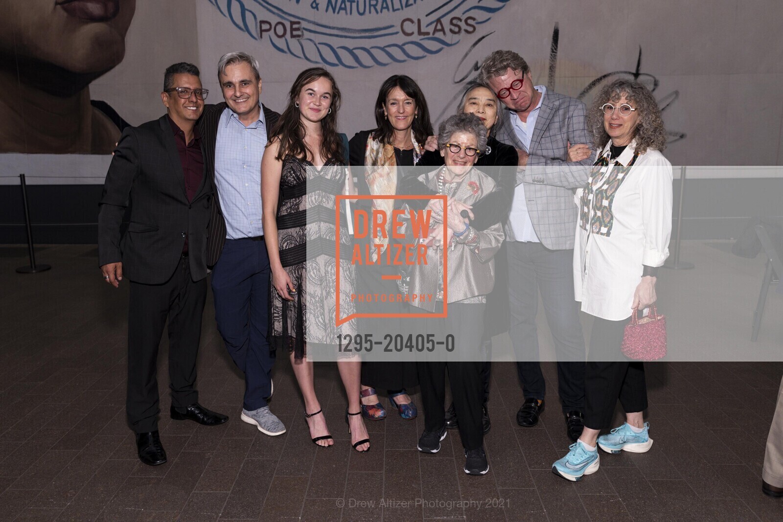 Jake Martinez, Walter Maciel, Sophie Carroll, Tanya Turner Carroll, Rena Bransten, Hung Liu, Michael Carroll, Trish Bransten, In Memoriam: Hung Liu, Various, August 11th, 2021, Photo #1295-20405-0 Jake Martinez, Walter Maciel, Sophie Carroll, Tanya Turner Carroll, Rena Bransten, Hung Liu, Michael Carroll, Trish Bransten, Photo #1295-20405-0