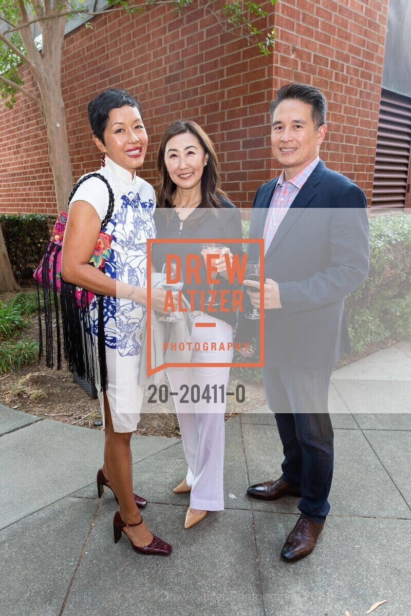 Linda Stiles, Helen Fung, Kuosen Fung, WildCare's Gala 2021, Osher Marin Jewish Community Center. 200 N San Pedro Rd, August 21st, 2021, Photo #20-20411-0 Linda Stiles, Helen Fung, Kuosen Fung, Photo #20-20411-0