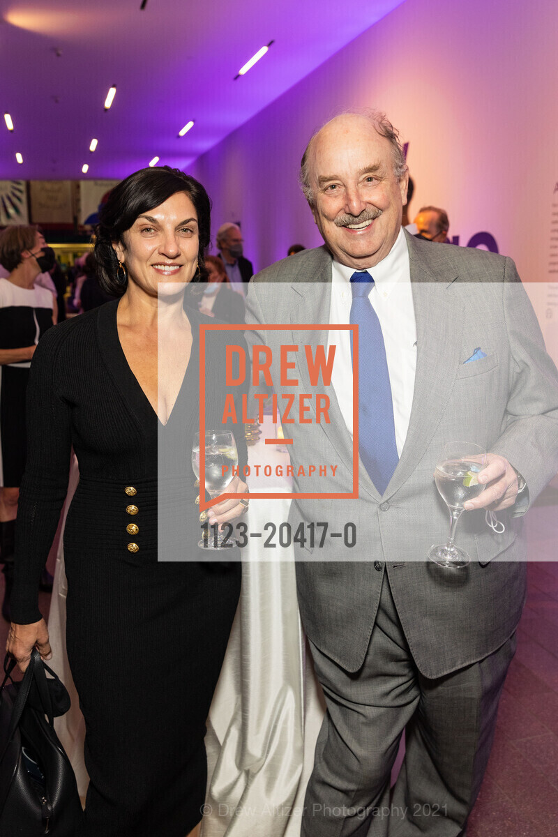 Bettina Bryant, William Hearst, FAMSF Hosts Donor Opening Preview: Judy Chicago, de Young Museum. 50 Hagiwara Tea Garden Dr, August 26th, 2021, Photo #1123-20417-0 Bettina Bryant, William Hearst, Photo #1123-20417-0