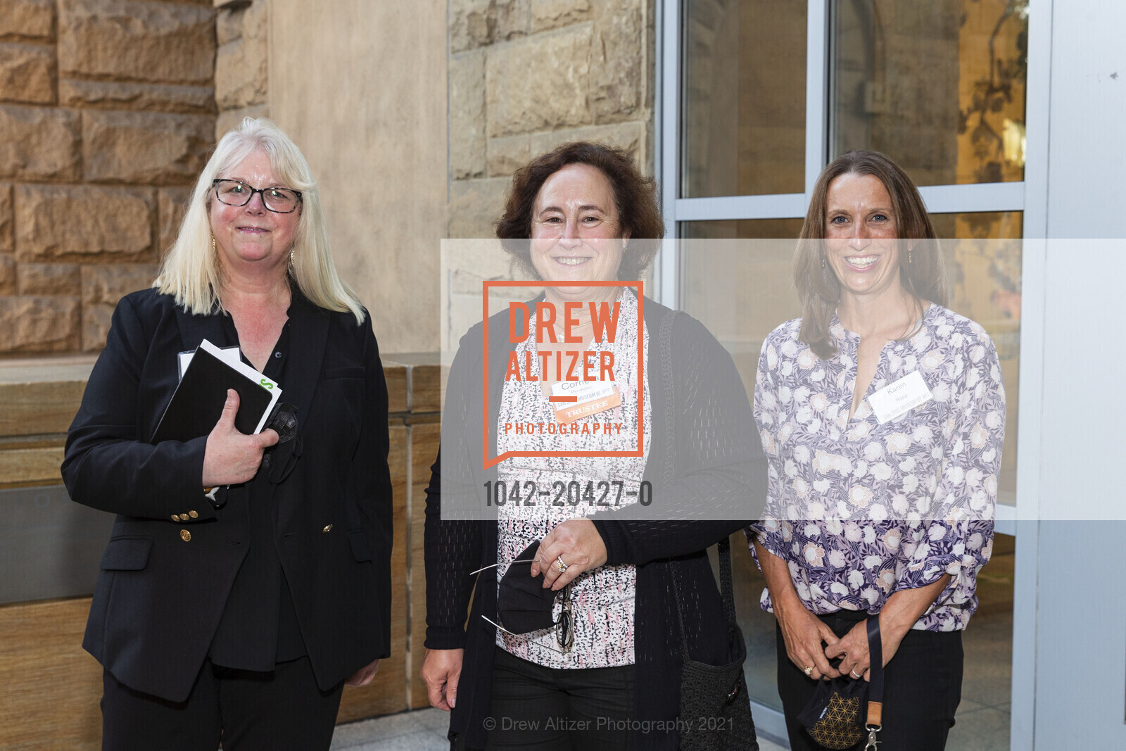 Kathleen Backus, Cornelia Pendleton, Karen Rapp, San Jose Museum of Art Gala, San Jose Museum of Art. San Jose Museum of Art 2021, September 13th, 2021, Photo #1042-20427-0 Kathleen Backus, Cornelia Pendleton, Karen Rapp, Photo #1042-20427-0