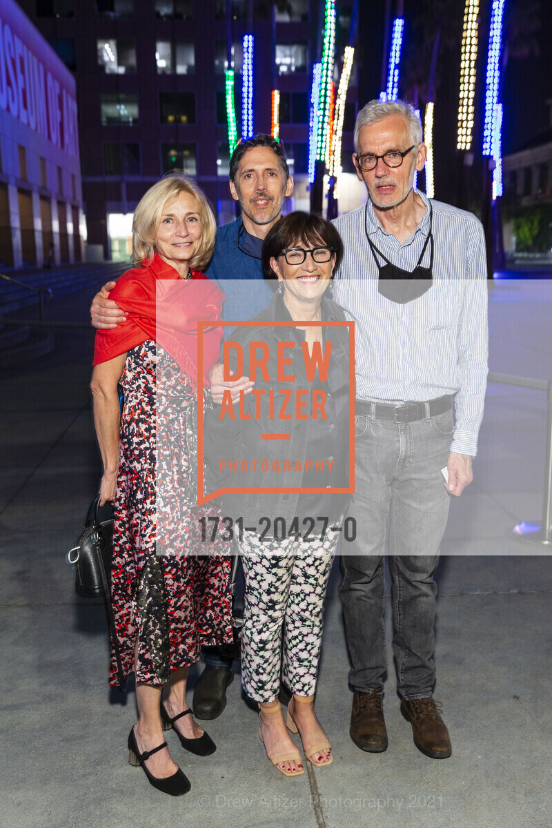 Elena Lebedeva, Martin Fox, Lorri Kershner, John Green, San Jose Museum of Art Gala, San Jose Museum of Art. San Jose Museum of Art 2021, September 13th, 2021, Photo #1731-20427-0 Elena Lebedeva, Martin Fox, Lorri Kershner, John Green, Photo #1731-20427-0