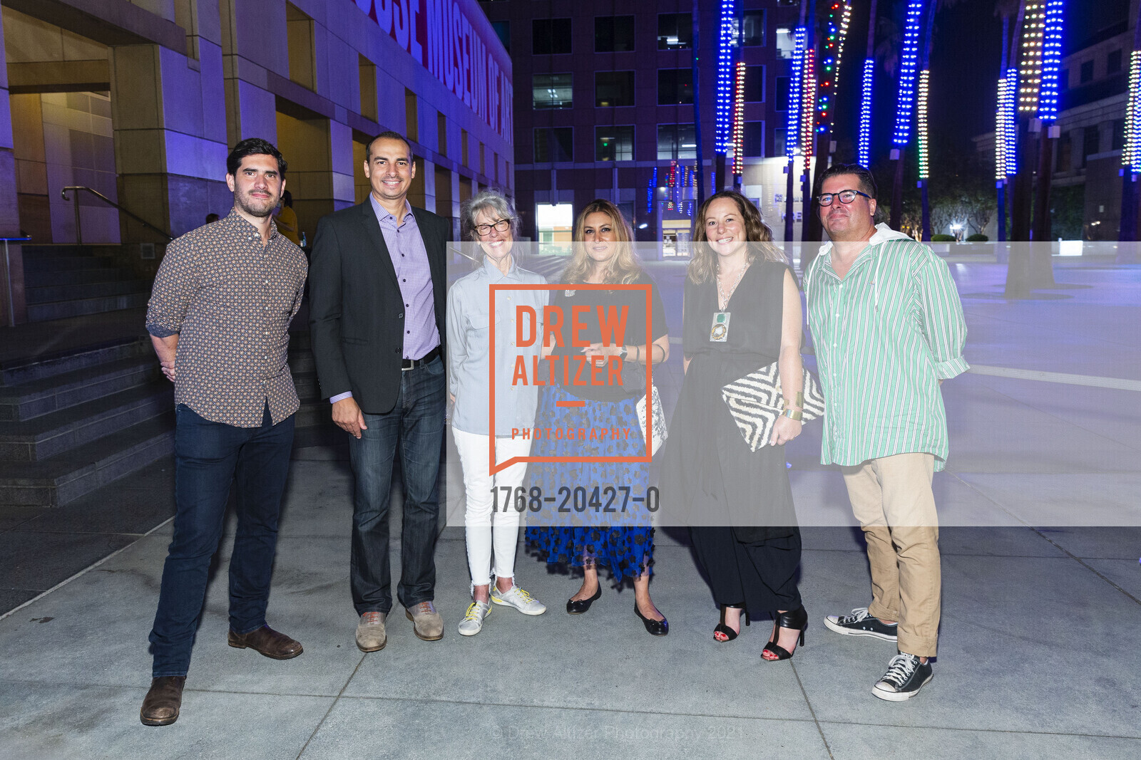 Faisal Ahmad, Suzette Mahr, Nadia Ahmad, San Jose Museum of Art Gala, San Jose Museum of Art. San Jose Museum of Art 2021, September 13th, 2021, Photo #1768-20427-0 Faisal Ahmad, Suzette Mahr, Nadia Ahmad, Photo #1768-20427-0