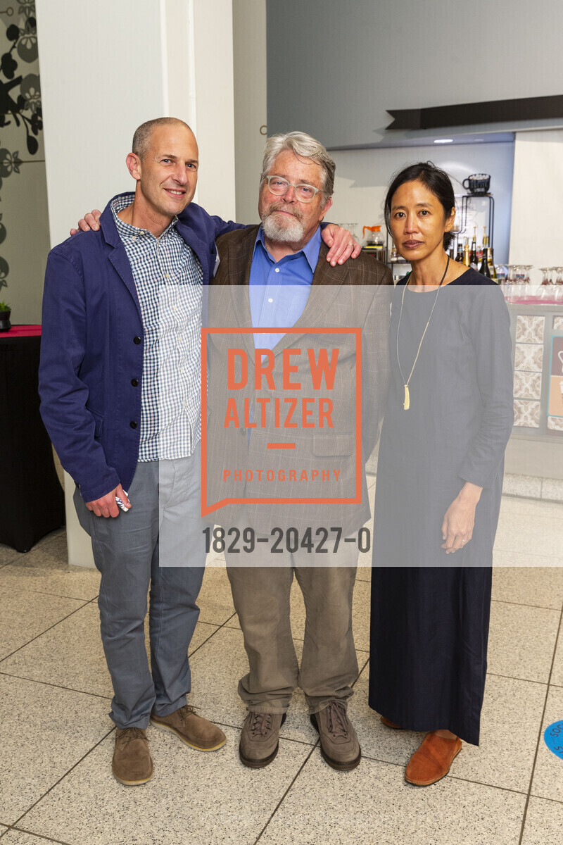 Mark Fein, Jeff Kelley, Nicole Phungrasamee Fein, San Jose Museum of Art Gala, San Jose Museum of Art. San Jose Museum of Art 2021, September 13th, 2021, Photo #1829-20427-0 Mark Fein, Jeff Kelley, Nicole Phungrasamee Fein, Photo #1829-20427-0