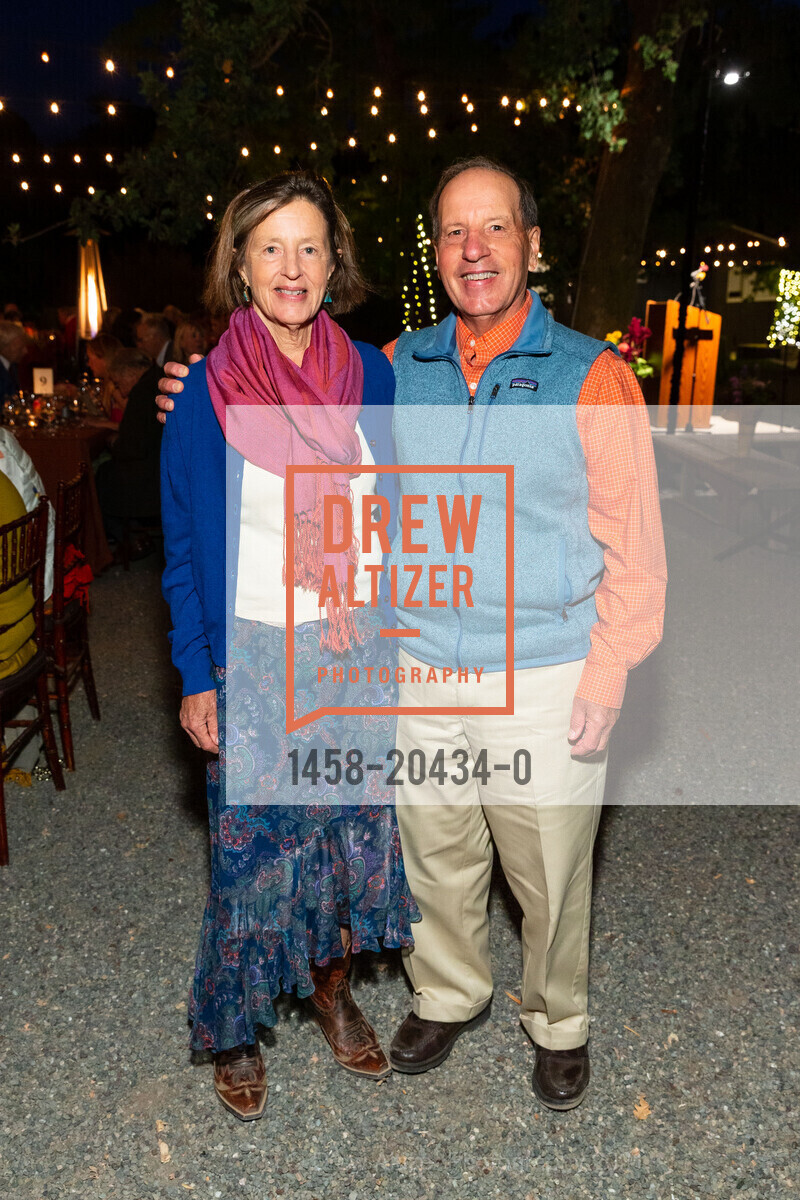 Margaret Lewis, Douglas Hart, Marin Art and Garden Center's 2021 Harvest Dinner, Marin Art and Garden Center. 30 Sir Francis Drake Blvd, September 17th, 2021, Photo #1458-20434-0 Margaret Lewis, Douglas Hart, Photo #1458-20434-0
