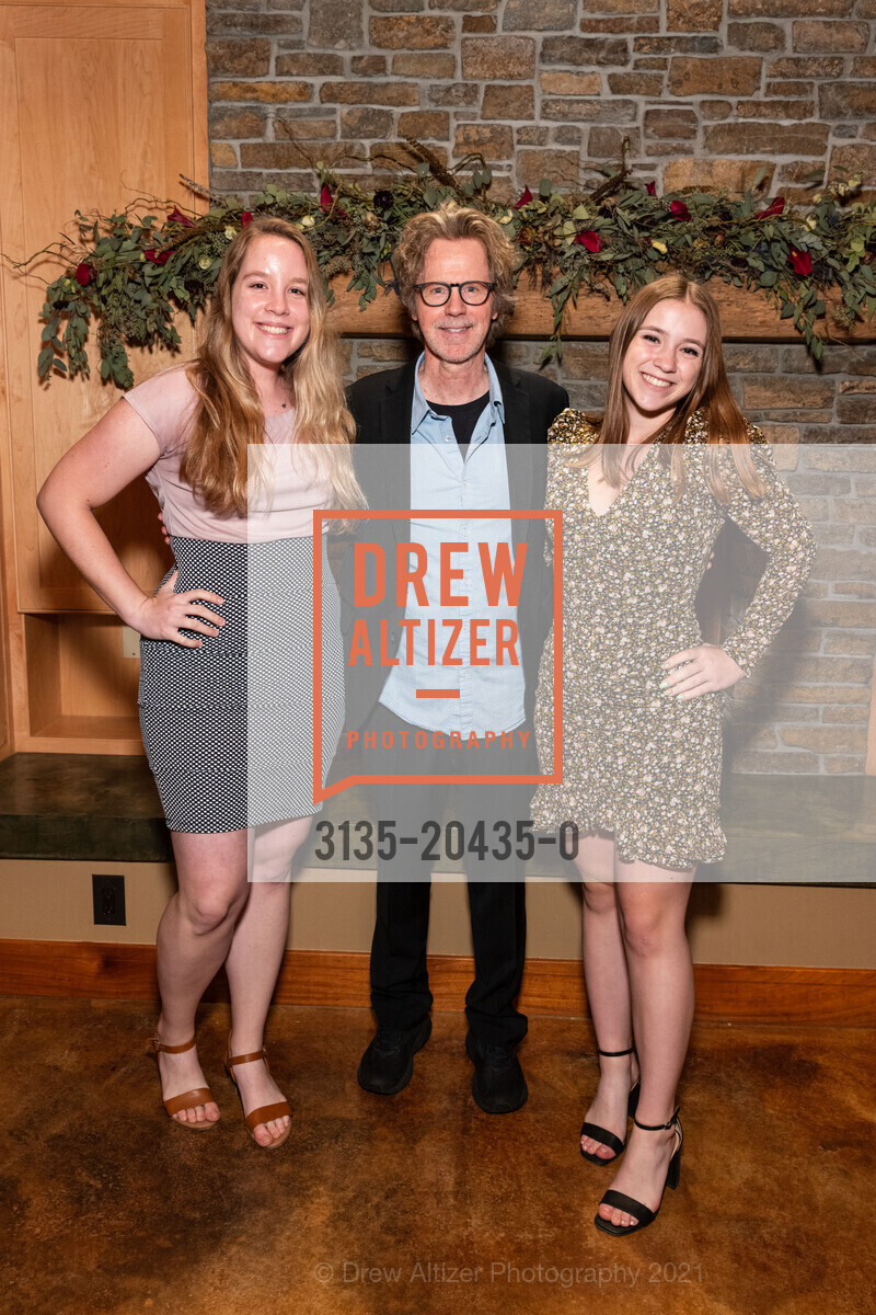 Gillian Shaw, Dana Carvey, Jennifer Shaw, LymeAid Benefiting The Bay Area Lyme Foundation, Private Residence, September 18th, 2021, Photo #3135-20435-0 Gillian Shaw, Dana Carvey, Jennifer Shaw, Photo #3135-20435-0