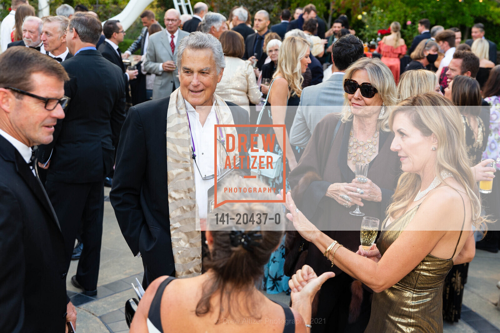 Kevin Asbra, Perry Burr, Linda Burr, Julie Dolan, Side by Side's REACH FOR THE STARS Gala, 1 Locust Ct. 1 Locust Ave, San Rafael, CA 94901 US, September 19th, 2021, Photo #141-20437-0 Kevin Asbra, Perry Burr, Linda Burr, Julie Dolan, Photo #141-20437-0