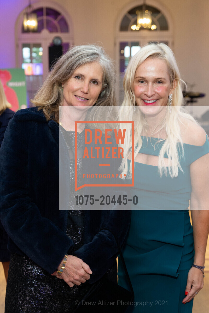 Fiona Smythe, Susan Hopkinson-Fishman, Juma Ventures, Paths To Possibility Gala, The Olympic Club. 599 CA-35, September 25th, 2021, Photo #1075-20445-0 Fiona Smythe, Susan Hopkinson-Fishman, Photo #1075-20445-0