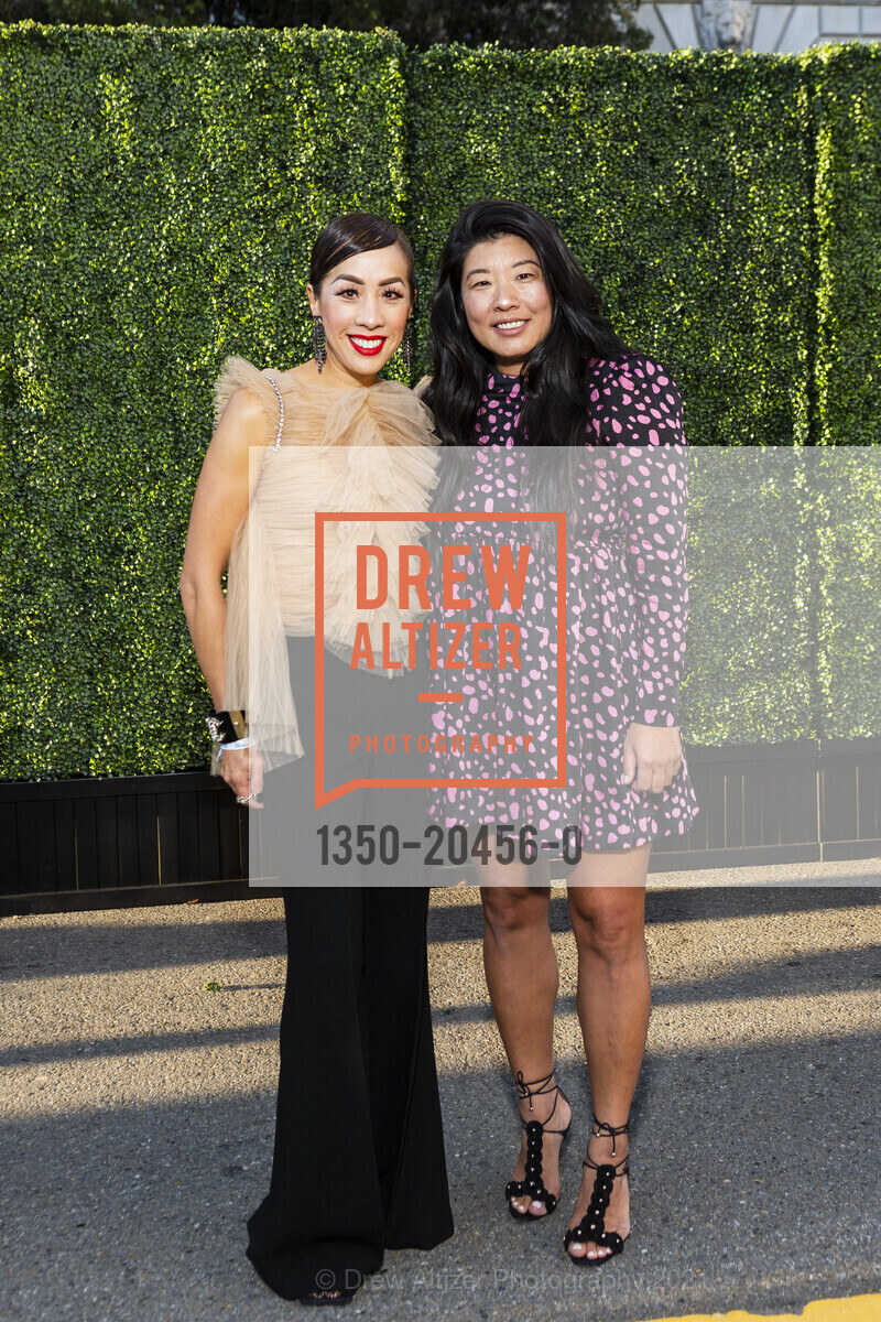Suzanne Chu, Sumi Lee, SF Symphony Re-Opening Night Gala, Louise M. Davies Symphony Hall. 201 Van Ness Ave, October 1st, 2021, Photo #1350-20456-0 Suzanne Chu, Sumi Lee, Photo #1350-20456-0