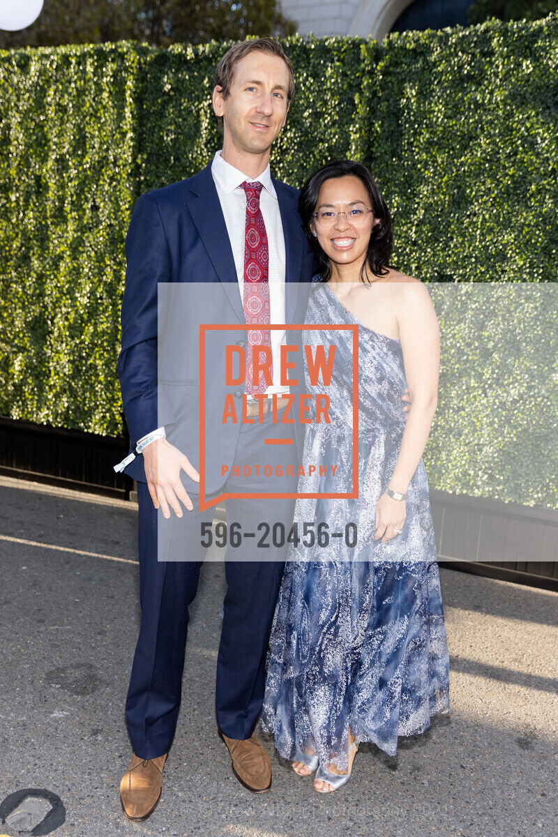 Ian Sexsmith, Kathryn Wong-Sexsmith, SF Symphony Re-Opening Night Gala, Louise M. Davies Symphony Hall. 201 Van Ness Ave, October 1st, 2021, Photo #596-20456-0 Ian Sexsmith, Kathryn Wong-Sexsmith, Photo #596-20456-0