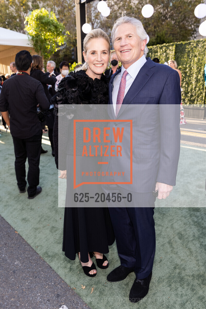 Lisa Goldman, Doug Goldman, SF Symphony Re-Opening Night Gala, Louise M. Davies Symphony Hall. 201 Van Ness Ave, October 1st, 2021, Photo #625-20456-0 Lisa Goldman, Doug Goldman, Photo #625-20456-0