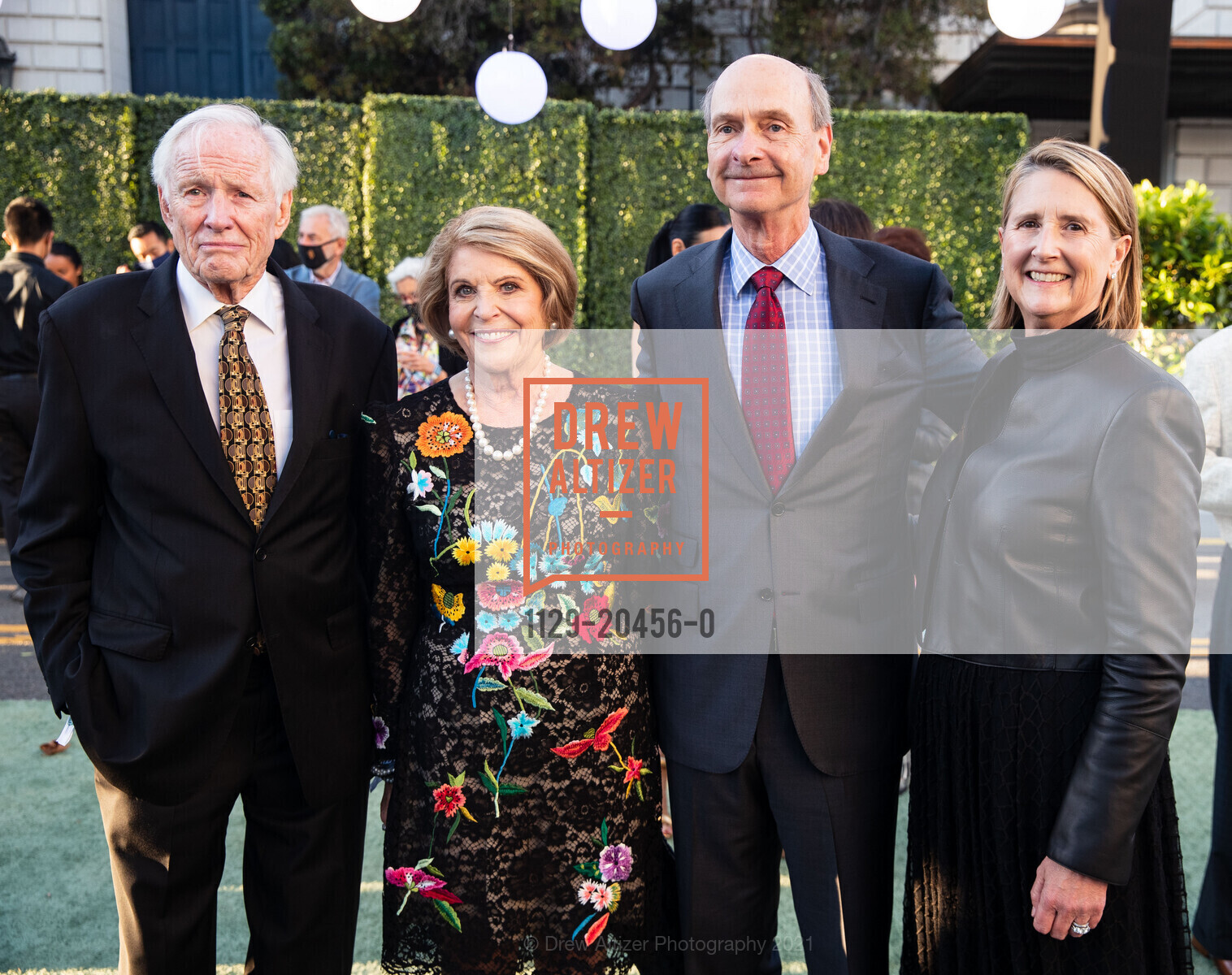 Bob Ellis, Dagmar Dolby, Prisca Geeslin, Keith Geeslin, SF Symphony Re-Opening Night Gala, Louise M. Davies Symphony Hall. 201 Van Ness Ave, October 1st, 2021, Photo #1129-20456-0 Bob Ellis, Dagmar Dolby, Prisca Geeslin, Keith Geeslin, Photo #1129-20456-0