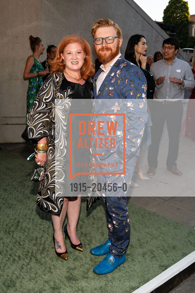 Laura Posey, Aaron Goldsmid, SF Symphony Re-Opening Night Gala, Louise M. Davies Symphony Hall. 201 Van Ness Ave, October 1st, 2021, Photo #1915-20456-0 Laura Posey, Aaron Goldsmid, Photo #1915-20456-0