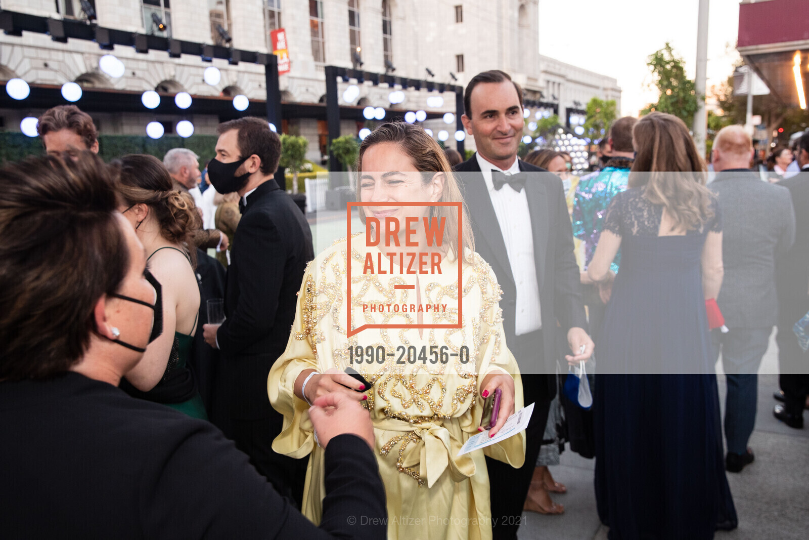 Phoebe Schreiber, Chris Schreiber, SF Symphony Re-Opening Night Gala, Louise M. Davies Symphony Hall. 201 Van Ness Ave, October 1st, 2021, Photo #1990-20456-0 Phoebe Schreiber, Chris Schreiber, Photo #1990-20456-0