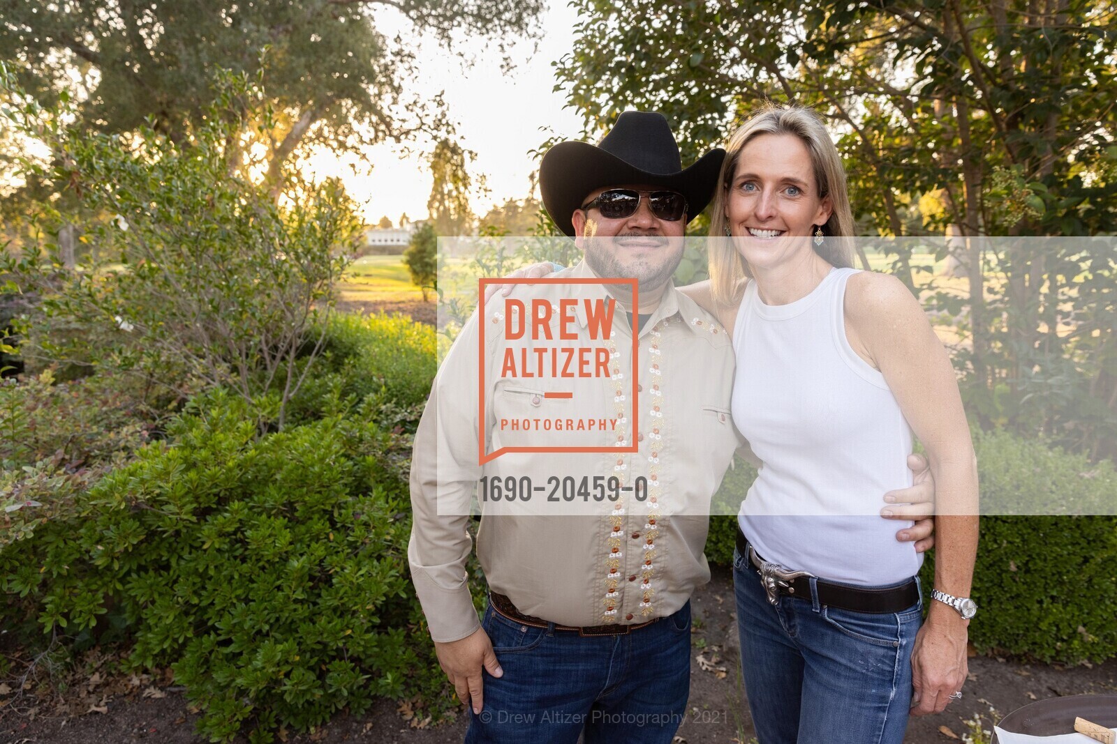 Jorge Velasquez, Camilla Burraston, Family House 25th Annual Cabs 'Goes Country', Silverado Resort & Spa. 1600 Atlas Peak Rd, October 2nd, 2021, Photo #1690-20459-0 Jorge Velasquez, Camilla Burraston, Photo #1690-20459-0