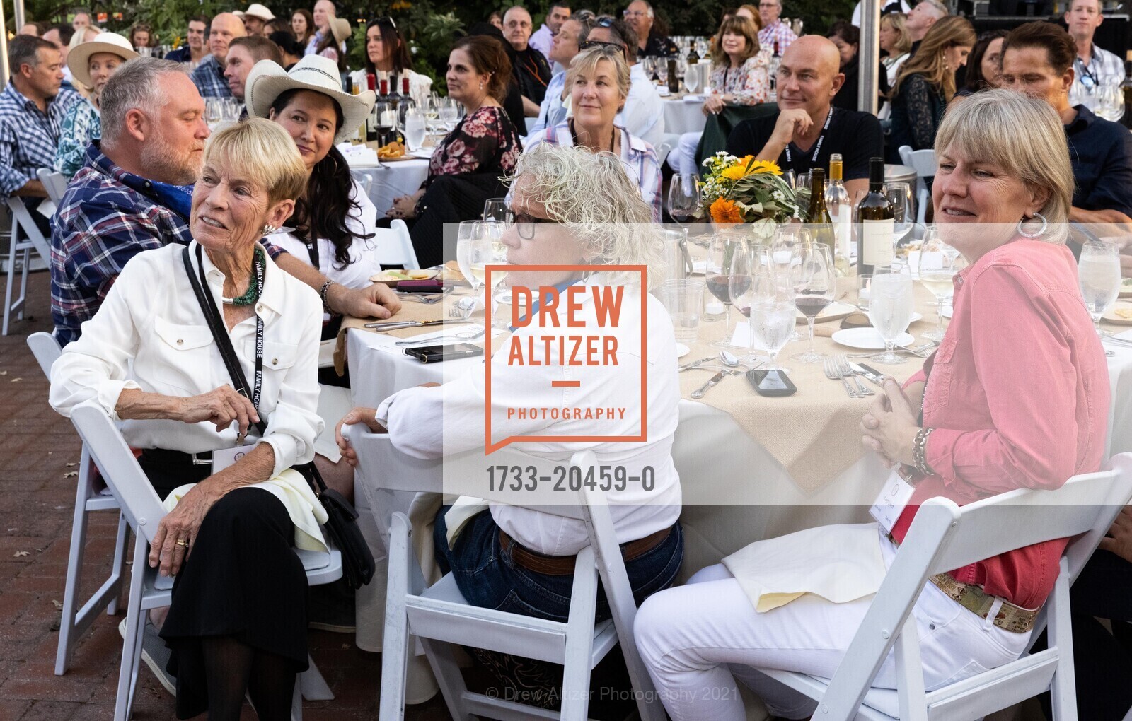 June McCarthy, Karen Lynch, Deborah Hungerford, Family House 25th Annual Cabs 'Goes Country', Silverado Resort & Spa. 1600 Atlas Peak Rd, October 2nd, 2021, Photo #1733-20459-0 June McCarthy, Karen Lynch, Deborah Hungerford, Photo #1733-20459-0