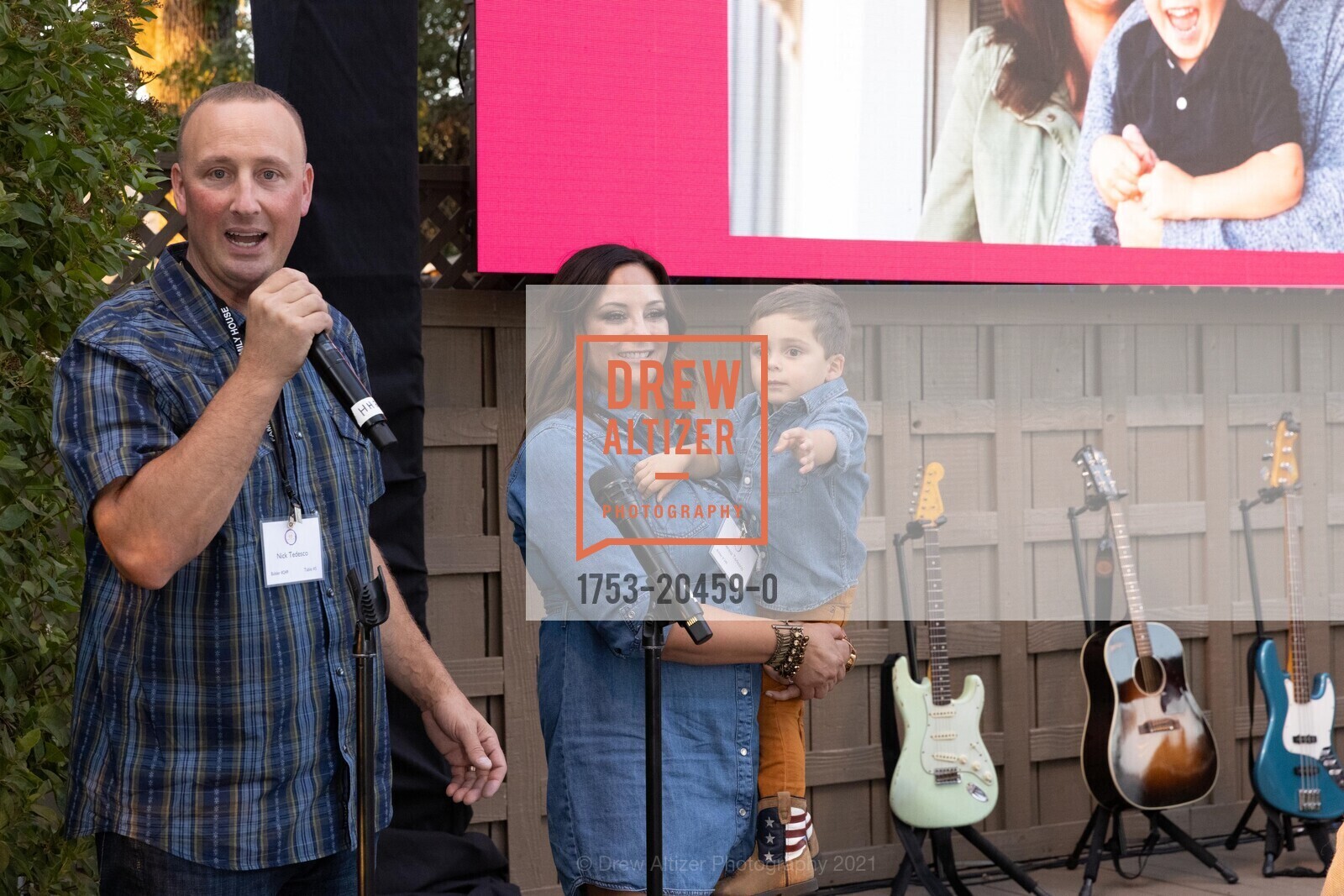 Nick Tedesco, Teresa Tedesco, Rocco Tedesco, Family House 25th Annual Cabs 'Goes Country', Silverado Resort & Spa. 1600 Atlas Peak Rd, October 2nd, 2021, Photo #1753-20459-0 Nick Tedesco, Teresa Tedesco, Rocco Tedesco, Photo #1753-20459-0