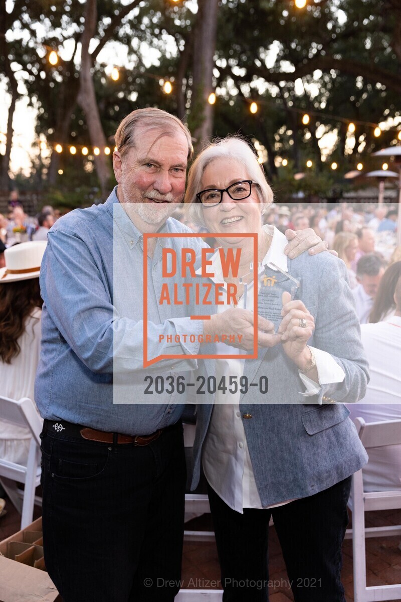 Dan Toney, Kathleen Toney, Family House 25th Annual Cabs 'Goes Country', Silverado Resort & Spa. 1600 Atlas Peak Rd, October 2nd, 2021, Photo #2036-20459-0 Dan Toney, Kathleen Toney, Photo #2036-20459-0