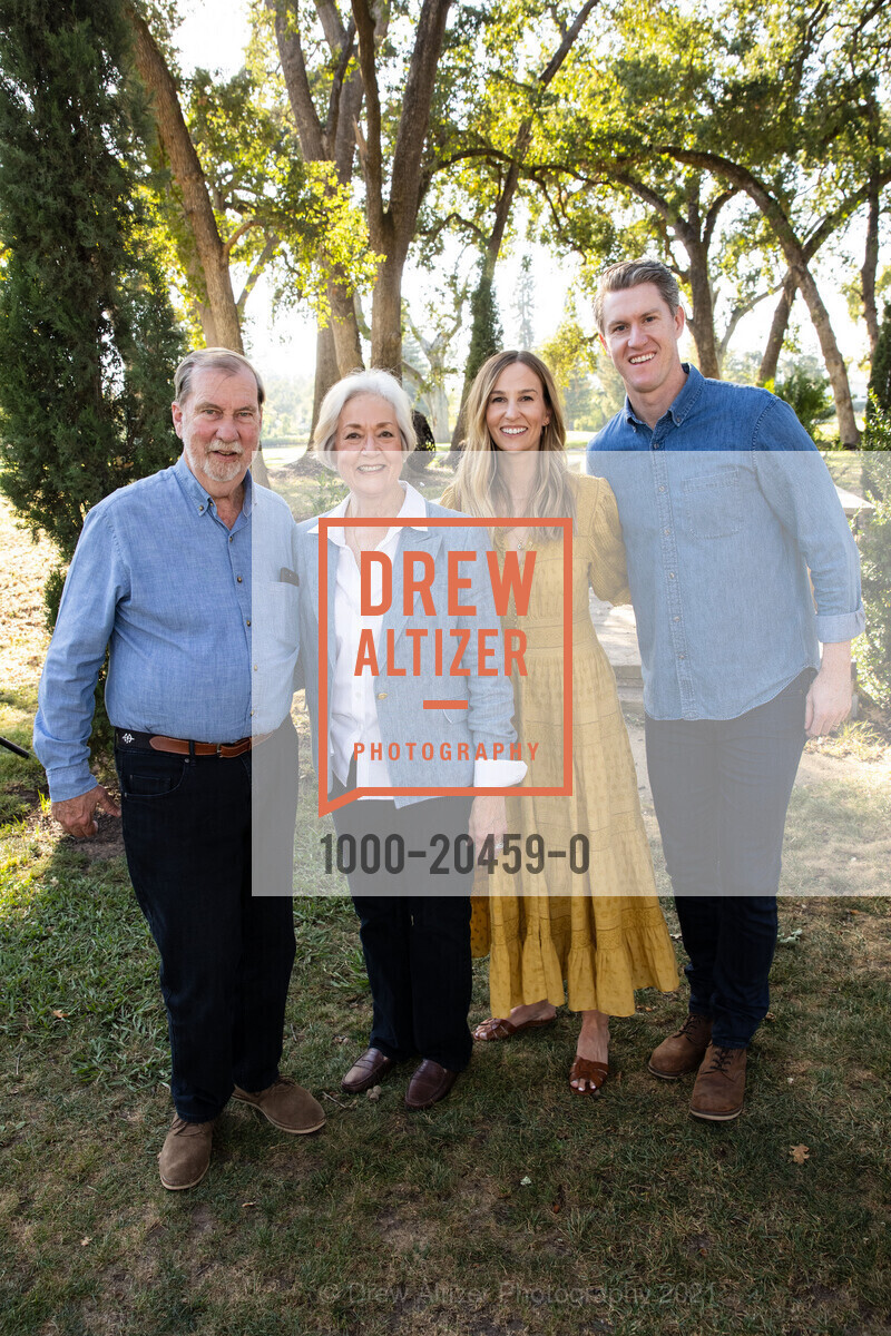 Dan Toney, Kathleen Toney, Claire Rubey, Tim Rubey, Family House 25th Annual Cabs 'Goes Country', Silverado Resort & Spa. 1600 Atlas Peak Rd, October 2nd, 2021, Photo #1000-20459-0 Dan Toney, Kathleen Toney, Claire Rubey, Tim Rubey, Photo #1000-20459-0