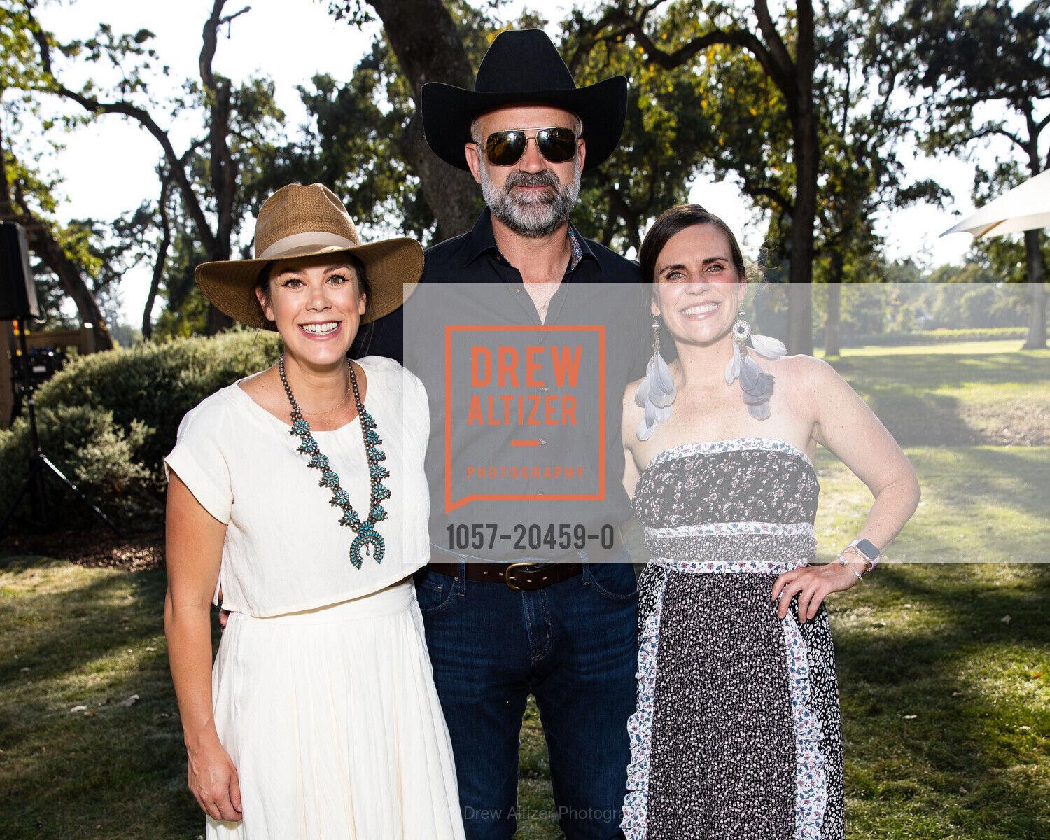 Lindsay Kearney, Fergus O'Shea, Jessie Myers, Family House 25th Annual Cabs 'Goes Country', Silverado Resort & Spa. 1600 Atlas Peak Rd, Photo #1057-20459-0 Lindsay Kearney, Fergus O'Shea, Jessie Myers, Photo #1057-20459-0