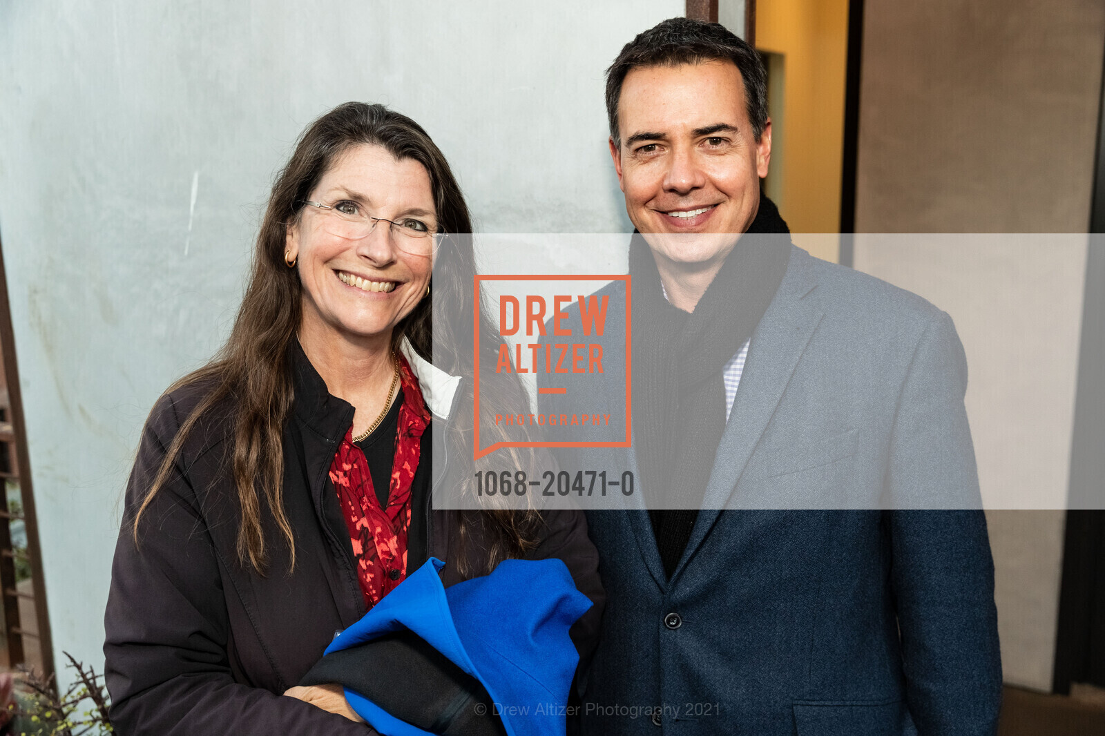 Julie Blunden, Bruce Ledesma, Vote Solar, The Pearl. 601 19th St, October 13th, 2021, Photo #1068-20471-0 Julie Blunden, Bruce Ledesma, Photo #1068-20471-0