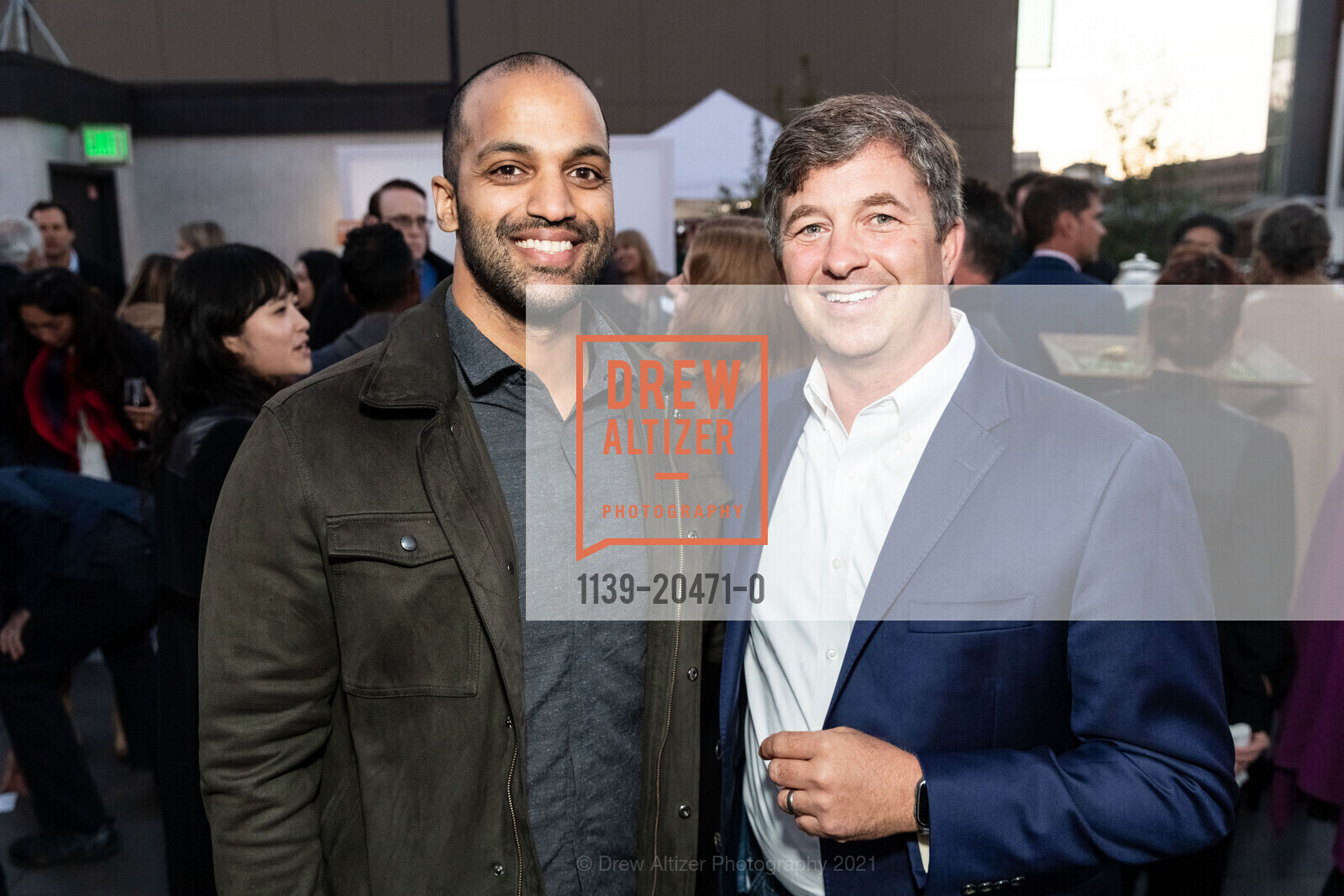 Kevin Samy, Jon Powers, Vote Solar, The Pearl. 601 19th St, October 13th, 2021, Photo #1139-20471-0 Kevin Samy, Jon Powers, Photo #1139-20471-0