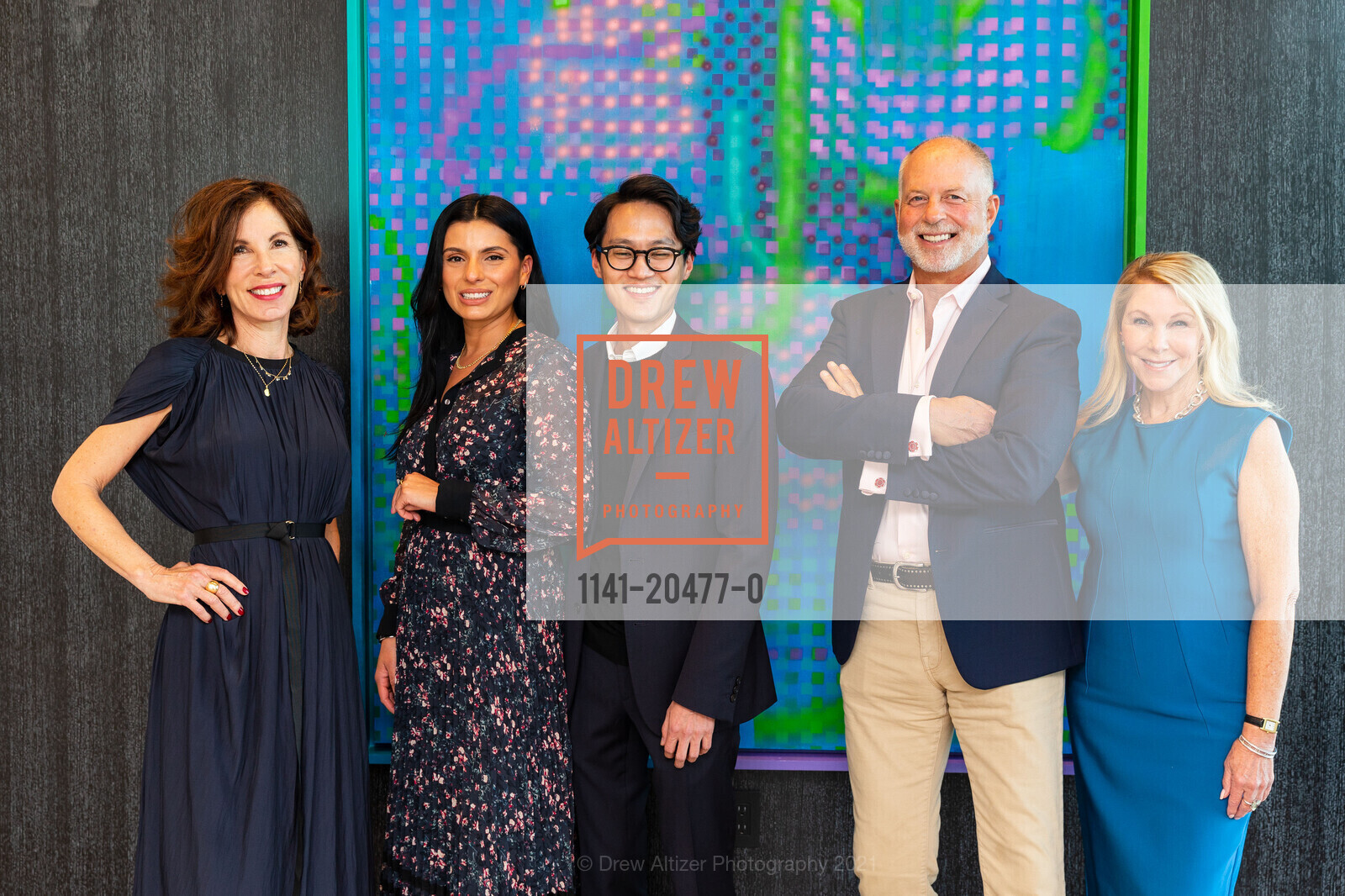 Sandra Eaton, Carmen Legarda, Kevin Choe, Matt Lituchy, Terri Tiffany, 181 Fremont Gallery 181 Hosts Opening of Mitchell- Innes & Nash, 181 Fremont. 181 Fremont, October 15th, 2021, Photo #1141-20477-0 Sandra Eaton, Carmen Legarda, Kevin Choe, Matt Lituchy, Terri Tiffany, Photo #1141-20477-0