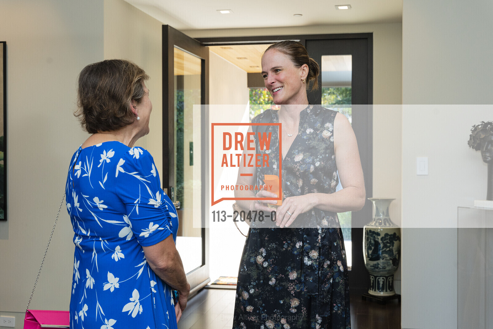 Gina Papan, Melanie Griswold, Dress for Success Hosted by Stefanie Roumeliotes, Private Res, Photo #113-20478-0 Gina Papan, Melanie Griswold, Photo #113-20478-0
