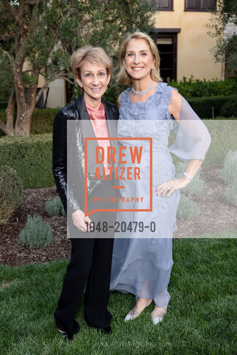 Laurie Kraus Lacob, Stephanie Harman, Part The Cloud Gala Benefitting Alzheimer's Association, Private Res, October 16th, 2021, Photo #1048-20479-0 Laurie Kraus Lacob, Stephanie Harman, Photo #1048-20479-0