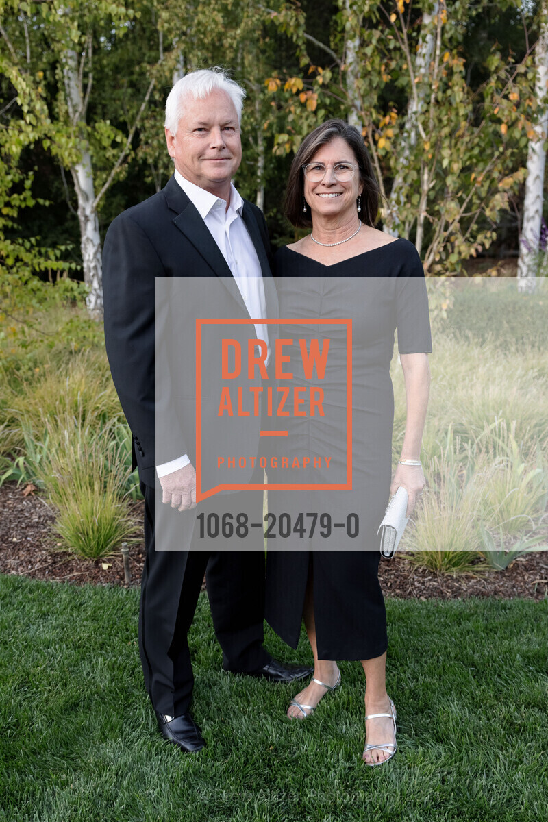 John Drew, Ellen Drew, Part The Cloud Gala Benefitting Alzheimer's Association, Private Res, October 16th, 2021, Photo #1068-20479-0 John Drew, Ellen Drew, Photo #1068-20479-0