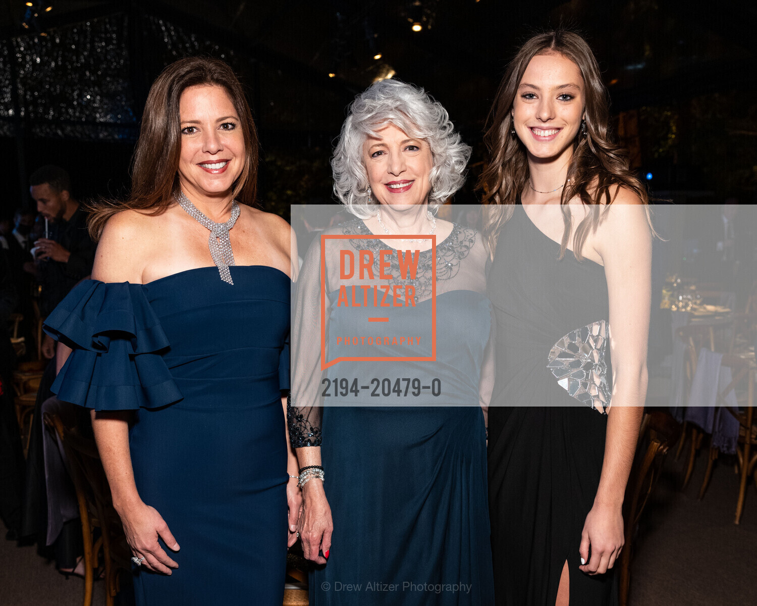 Heather Pietsch, Joanne Lewis, Madison Pietsch, Photo #2194-20479-0