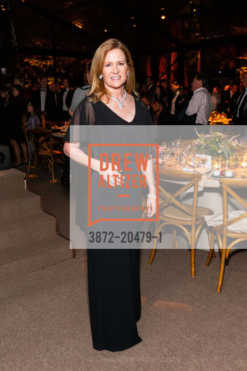 Hilary Valentine, Photo #3872-20479-1