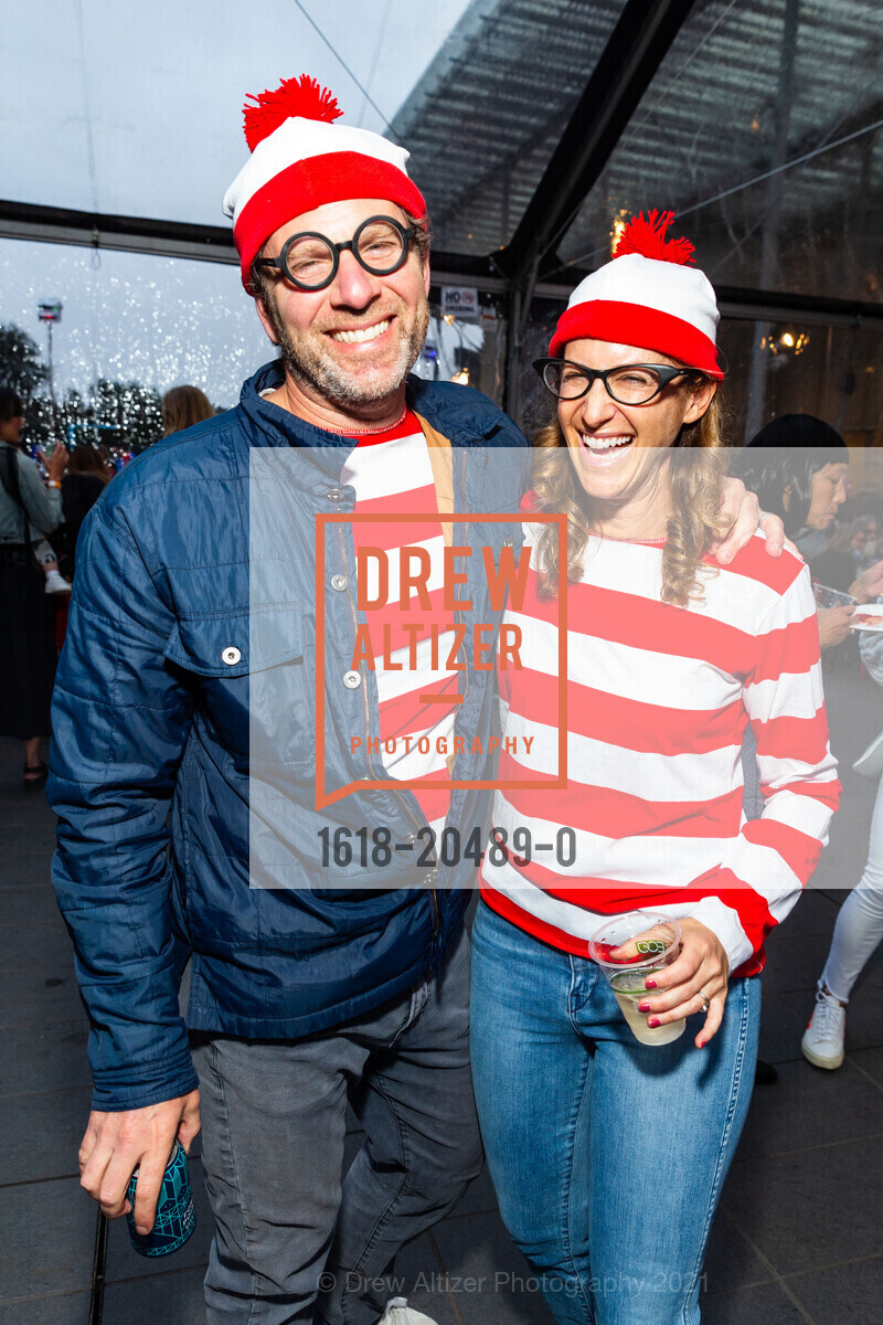 Ali Goldstein, Kevin Goldstein, SuperNatural Halloween, California Academy of Sciences. 55 Music Concourse Dr, October 22nd, 2021, Photo #1618-20489-0 Ali Goldstein, Kevin Goldstein, Photo #1618-20489-0
