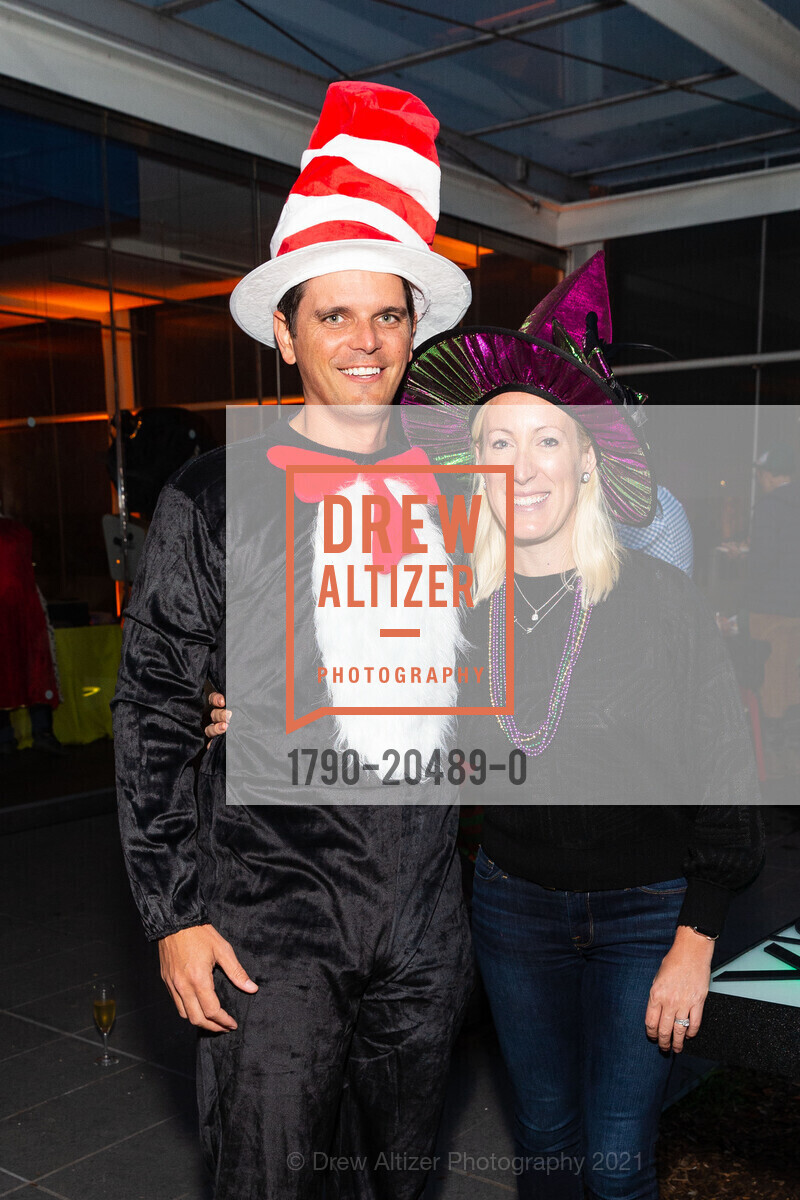 Bud Nolan, Kate Connolly, SuperNatural Halloween, California Academy of Sciences. 55 Music Concourse Dr, October 22nd, 2021, Photo #1790-20489-0 Bud Nolan, Kate Connolly, Photo #1790-20489-0