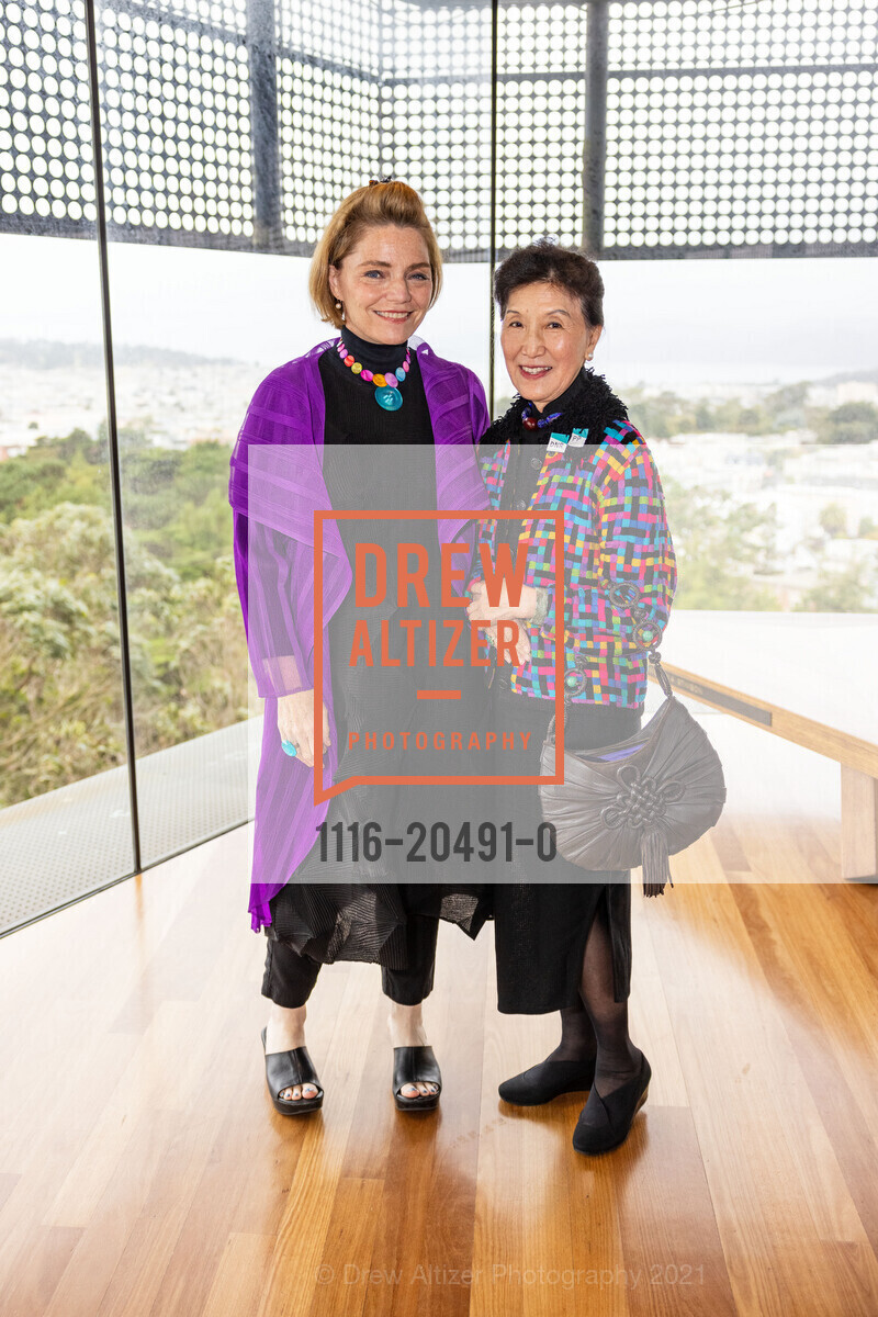 Sheila Pressley, Sally Yu Leung, FAMSF hosts Opening Day Celebration for Patrick Kelly: Runway of Love 2021, de Young Museum. 50 Hagiwara Tea Garden Dr, October 23rd, 2021, Photo #1116-20491-0 Sheila Pressley, Sally Yu Leung, Photo #1116-20491-0