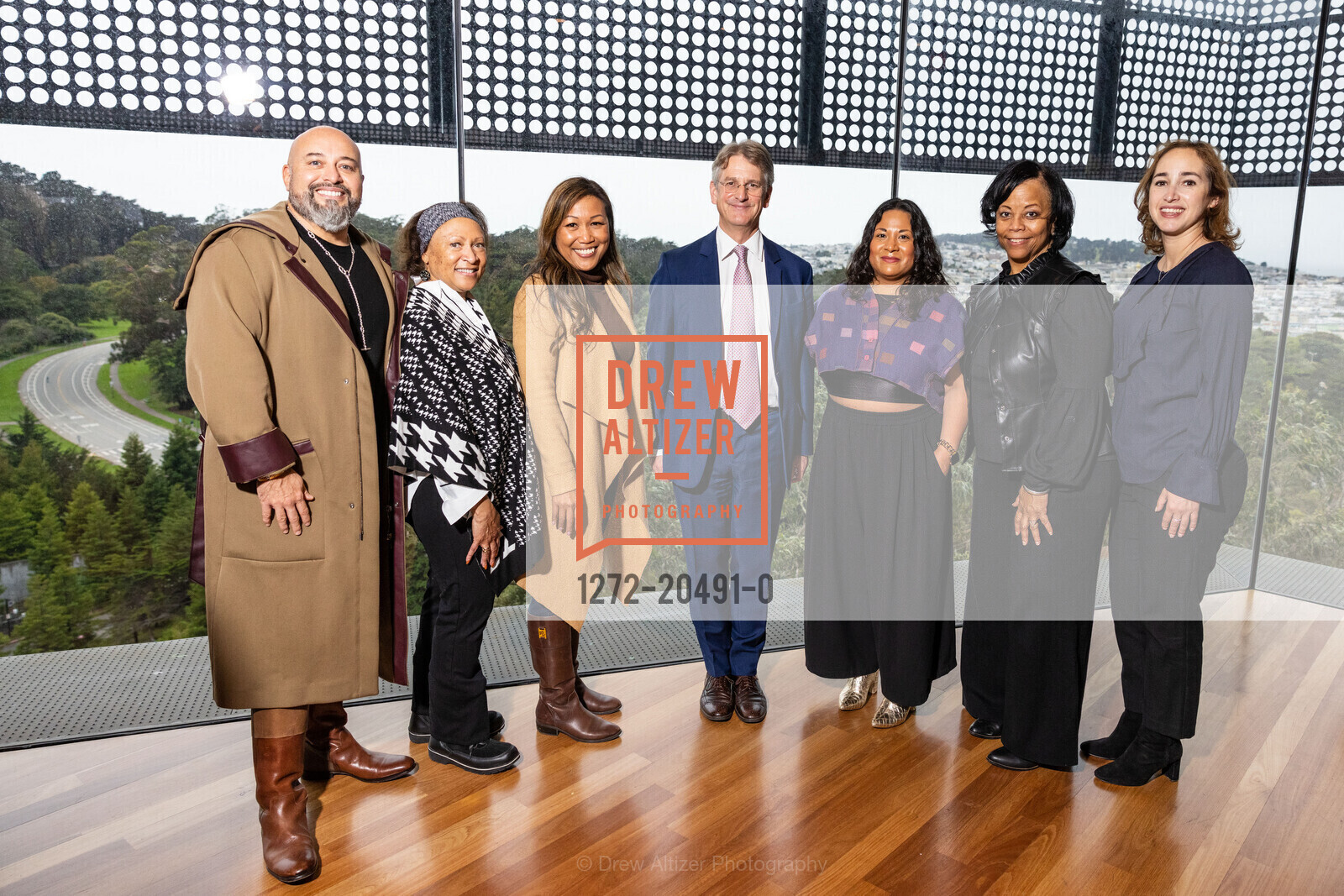 Alfredo Pedroza, Cheryl McDonald, Denise Miles, Thomas Campbell, Arika Baria, Barbara Scotlan, Xochitl Leon, FAMSF hosts Opening Day Celebration for Patrick Kelly: Runway of Love 2021, de Young Museum. 50 Hagiwara Tea Garden Dr, Photo #1272-20491-0 Alfredo Pedroza, Cheryl McDonald, Denise Miles, Thomas Campbell, Arika Baria, Barbara Scotlan, Xochitl Leon, Photo #1272-20491-0