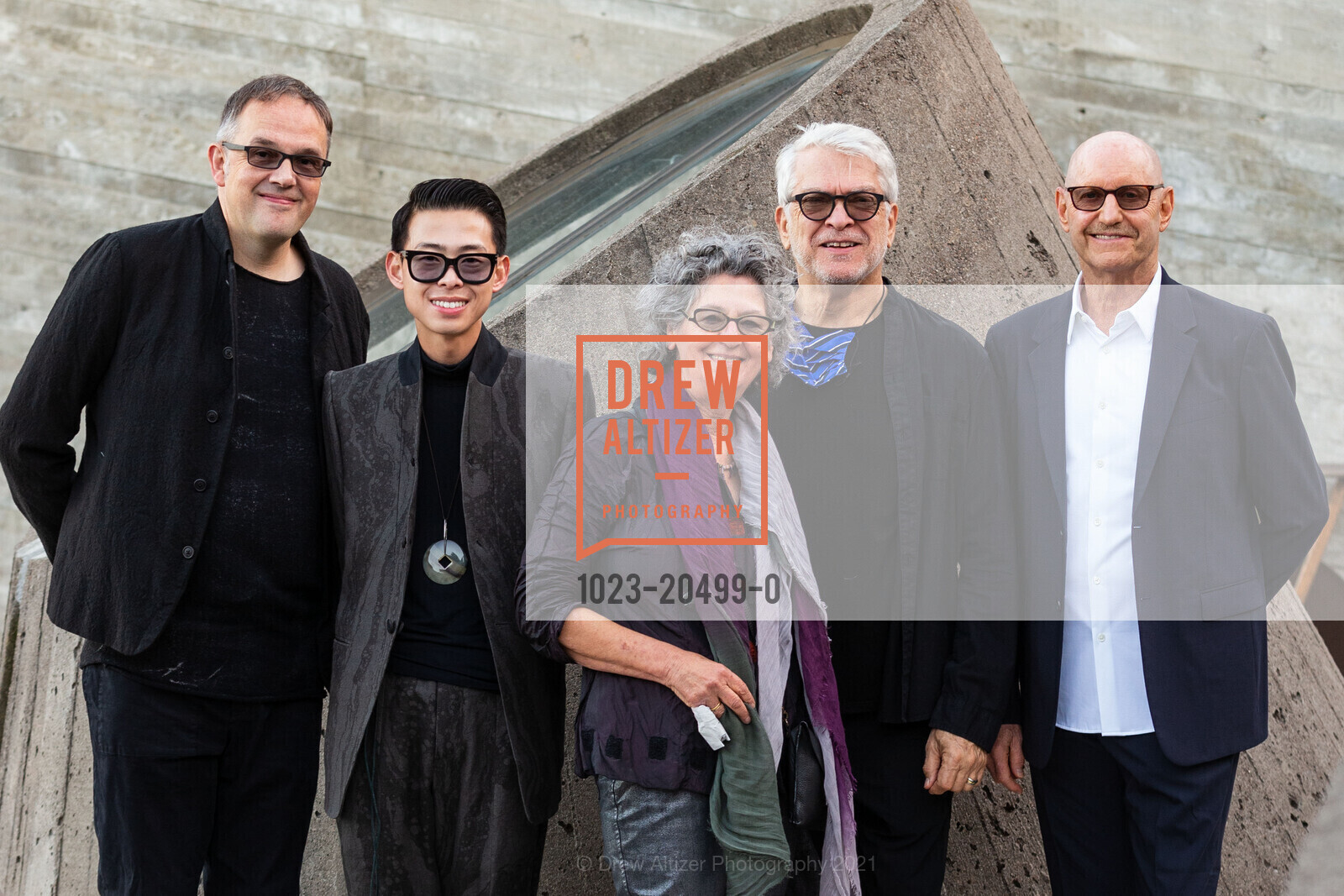 Stephen Spector, Robert Ripps, Theodore Ueki, Philip Goward, SFAI Looking Forward Art Auction & Sale, SF Art Institute. 800 Chestnut St, November 4th, 2021, Photo #1023-20499-0 Stephen Spector, Robert Ripps, Theodore Ueki, Philip Goward, Photo #1023-20499-0