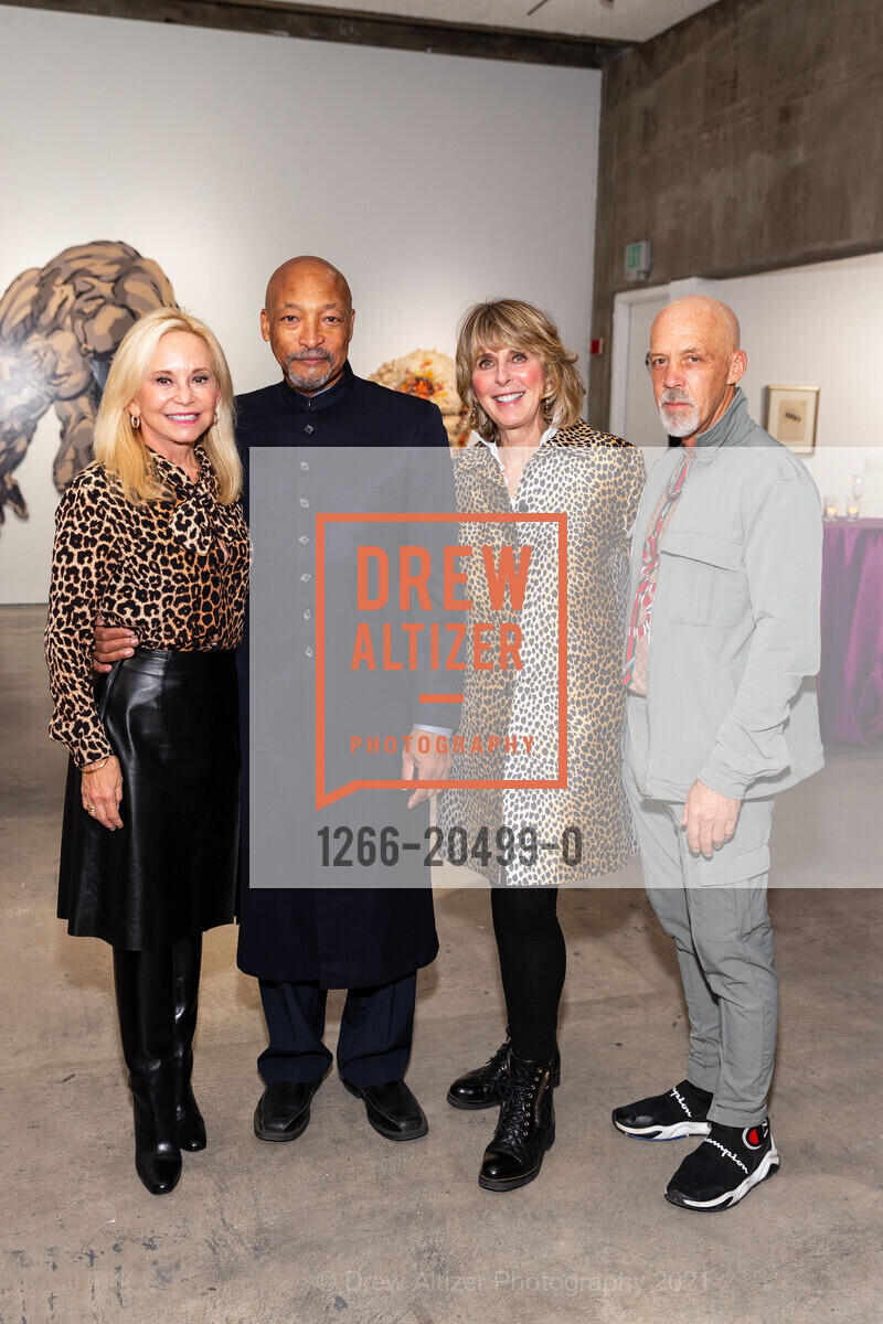 Julie Wainwright, Lonnie Graham, Bonnie Levinson, Tom McKinley, SFAI Looking Forward Art Auction & Sale, SF Art Institute. 800 Chestnut St, November 4th, 2021, Photo #1266-20499-0 Julie Wainwright, Lonnie Graham, Bonnie Levinson, Tom McKinley, Photo #1266-20499-0