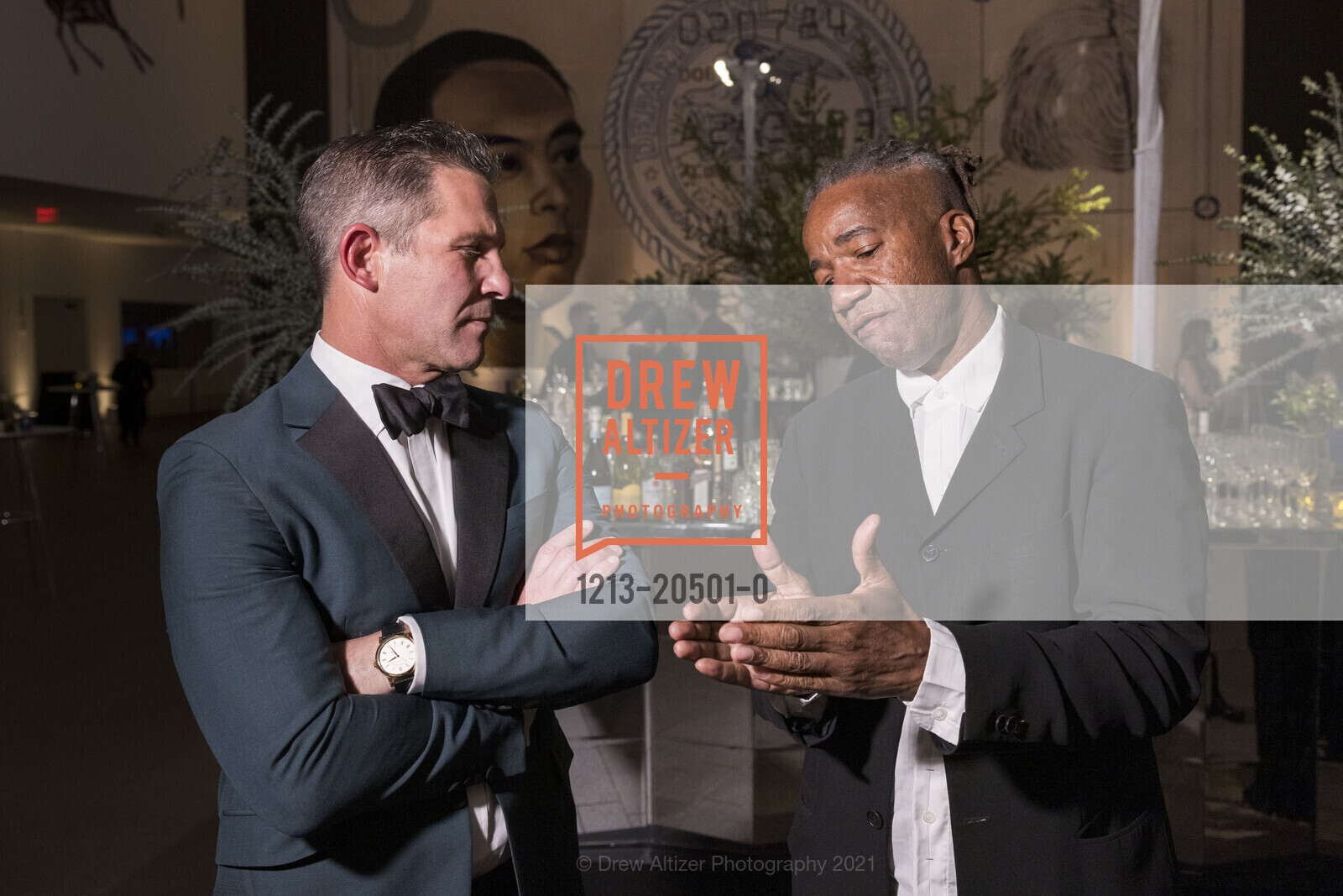 Adam Clammer, Walter Hood, The de Young Museum Presents ON THE EDGE benefit Honoring Artist Judy Chicago and Designer Walter Hood, de Young Museum. 50 Hagiwara Tea Garden Dr, November 5th, 2021, Photo #1213-20501-0 Adam Clammer, Walter Hood, Photo #1213-20501-0