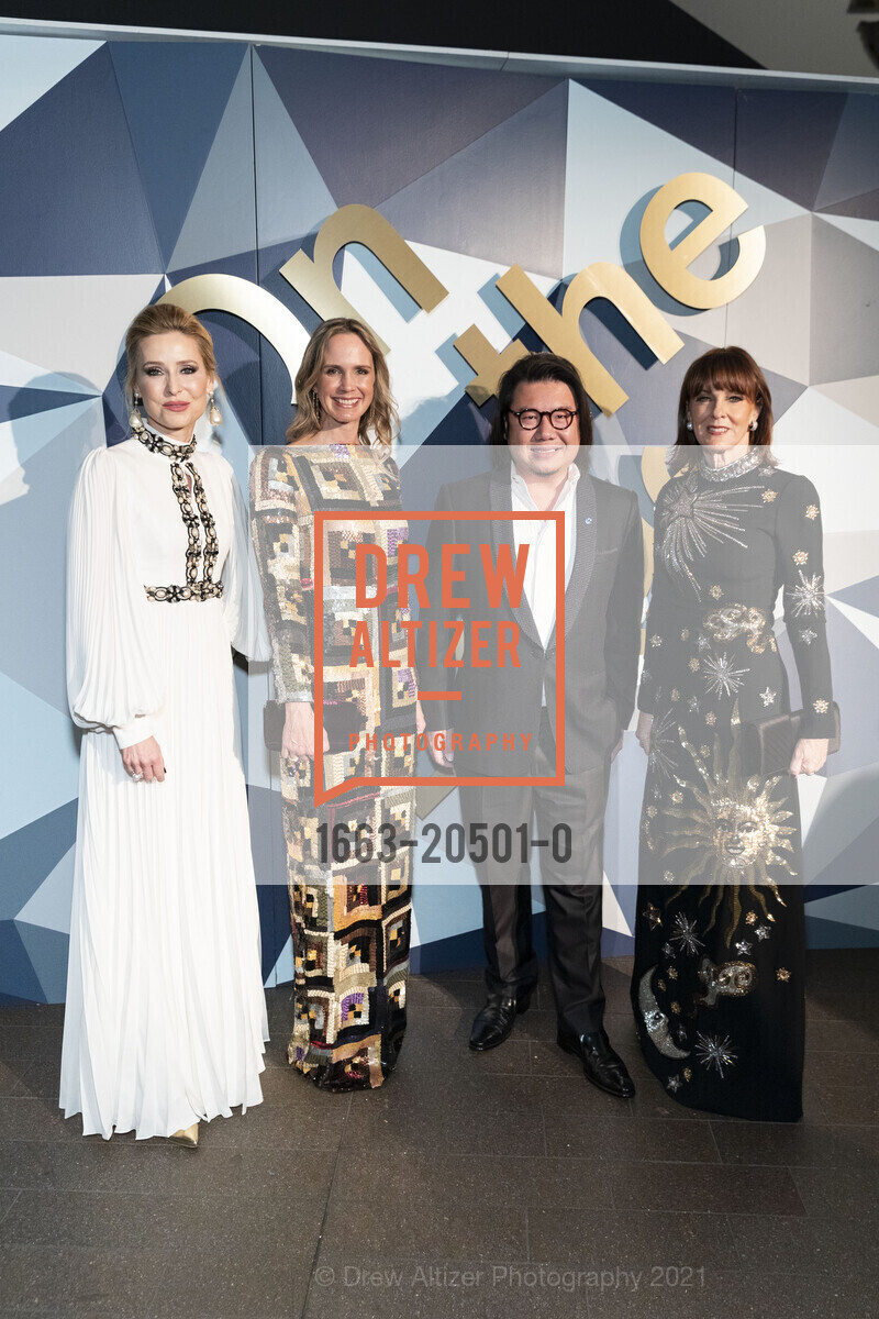 Kate Harbin Clammer, Jessica Moment, Kevin Kwan, Allison Speer, The de Young Museum Presents ON THE EDGE benefit Honoring Artist Judy Chicago and Designer Walter Hood, de Young Museum. 50 Hagiwara Tea Garden Dr, November 5th, 2021, Photo #1663-20501-0 Kate Harbin Clammer, Jessica Moment, Kevin Kwan, Allison Speer, Photo #1663-20501-0