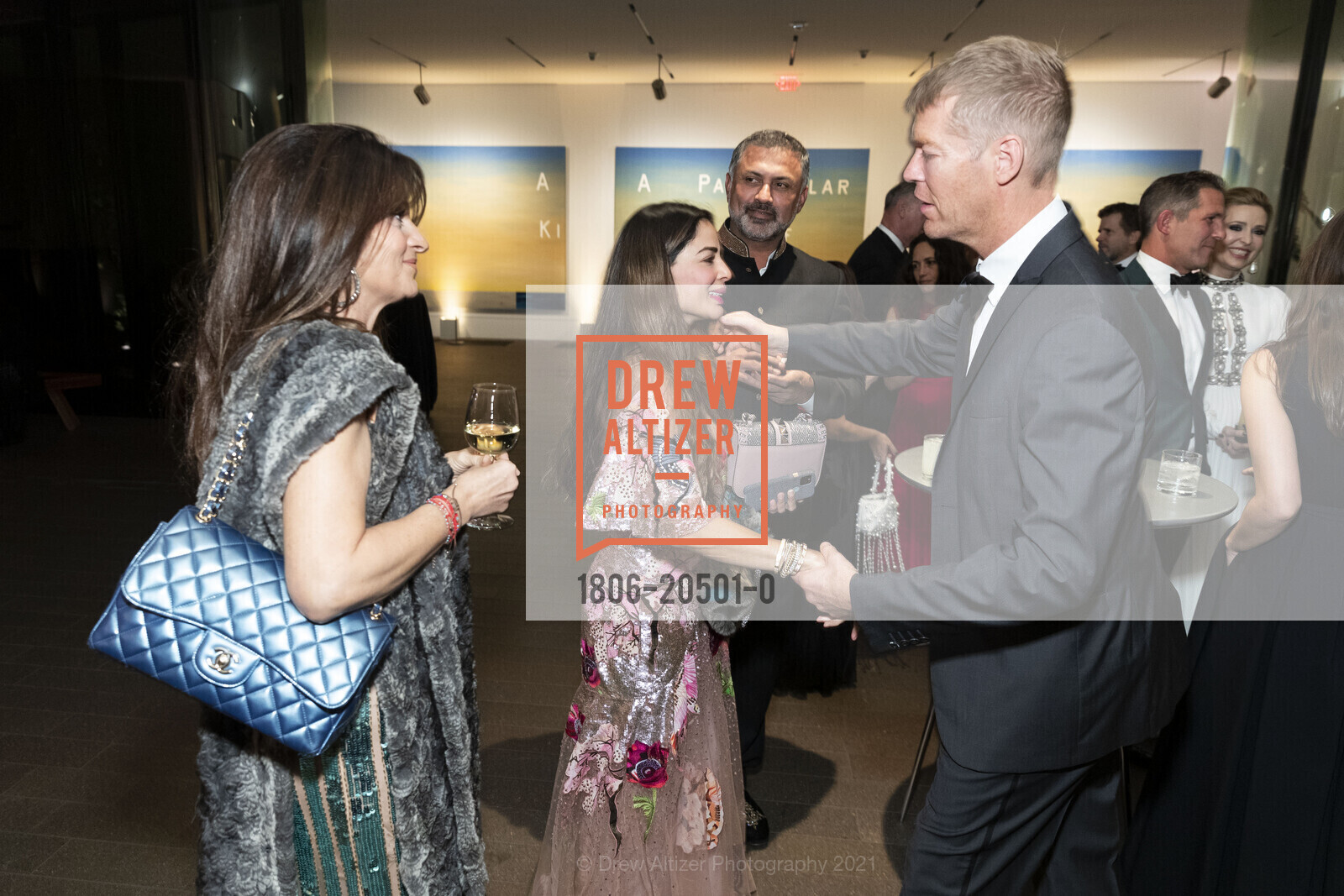 Ayesha Thapar, Nikesh Arora, Photo #1806-20501-0