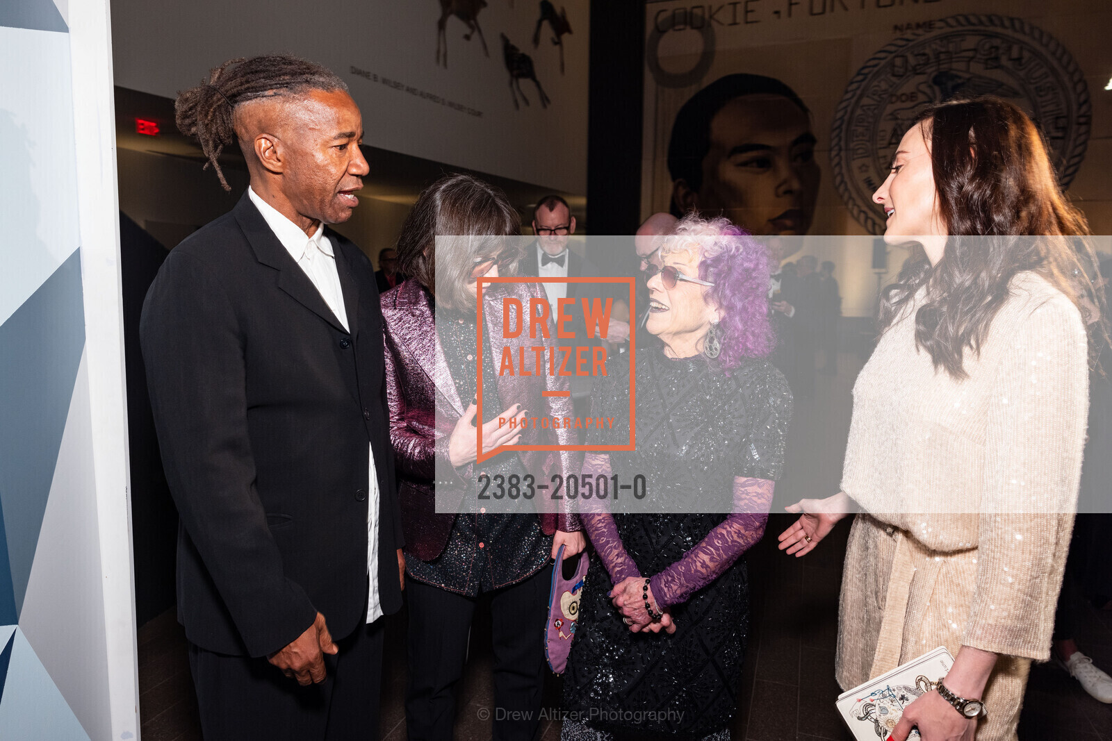 Walter Hood, Sarah Thornton, Judy Chicago, Kaitlyn Krieger, The de Young Museum Presents ON THE EDGE benefit Honoring Artist Judy Chicago and Designer Walter Hood, de Young Museum. 50 Hagiwara Tea Garden Dr, Photo #2383-20501-0 Walter Hood, Sarah Thornton, Judy Chicago, Kaitlyn Krieger, Photo #2383-20501-0