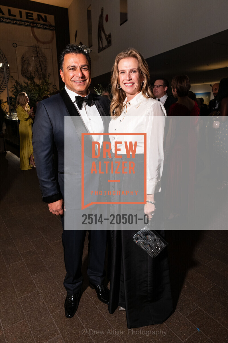 Omid Kordestani, Gisel Kordestani, Photo #2514-20501-0
