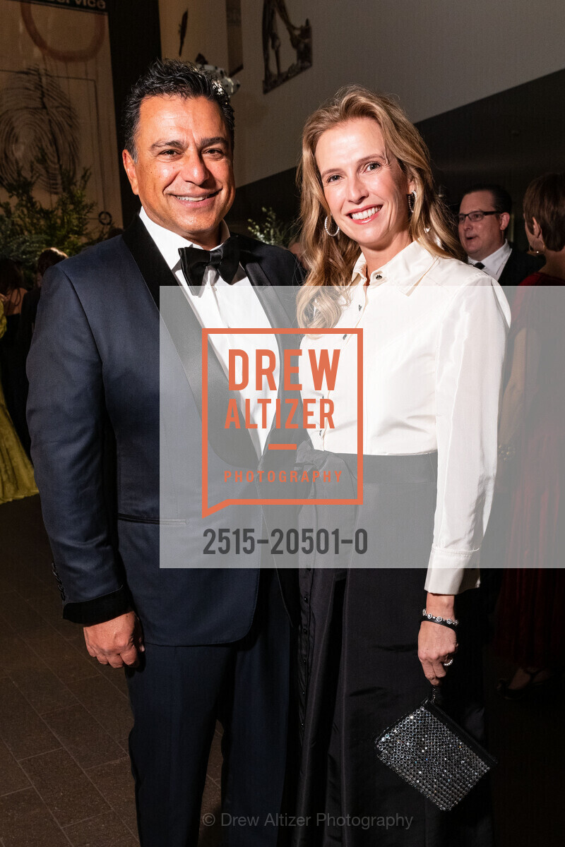 Omid Kordestani, Gisel Kordestani, The de Young Museum Presents ON THE EDGE benefit Honoring Artist Judy Chicago and Designer Walter Hood, de Young Museum. 50 Hagiwara Tea Garden Dr, Photo #2515-20501-0 Omid Kordestani, Gisel Kordestani, Photo #2515-20501-0