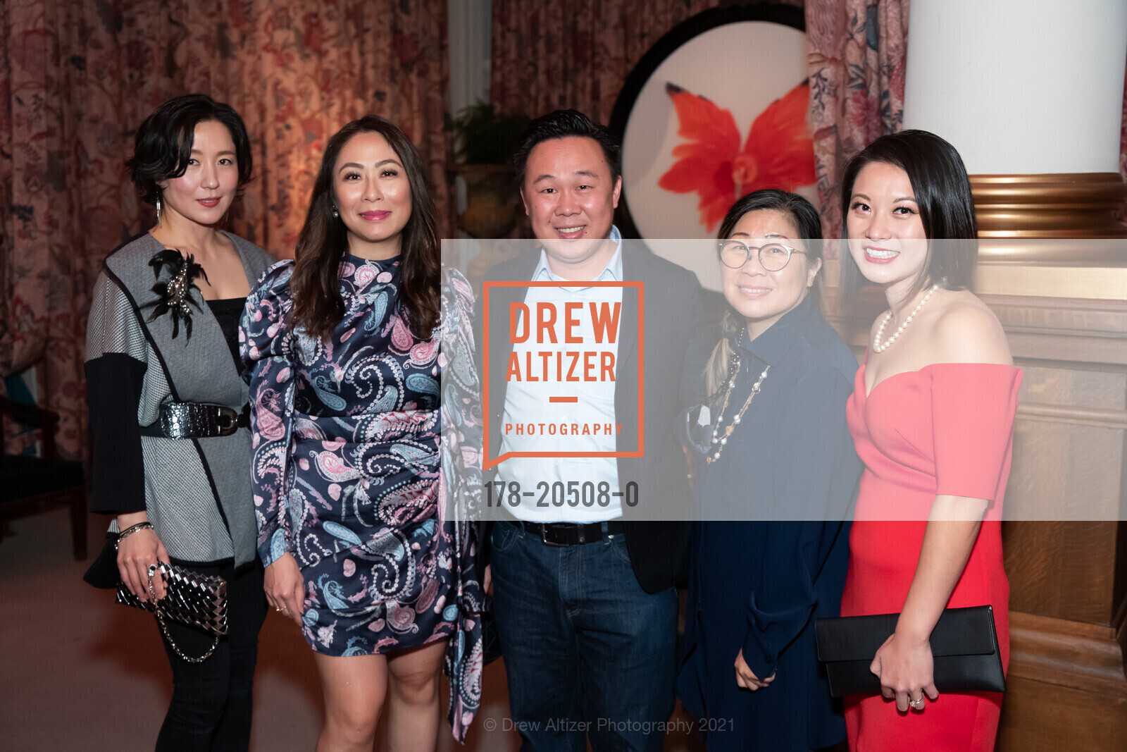 Ina Leed, Lydia So, Darlene Chu Bryant, Jim Tsai, Fanny Zha, Chris Foley Appreciation Dinner, Saint Joseph’s Arts Society. 1401 Howard St, November 10th, 2021, Photo #178-20508-0 Ina Leed, Lydia So, Darlene Chu Bryant, Jim Tsai, Fanny Zha, Photo #178-20508-0