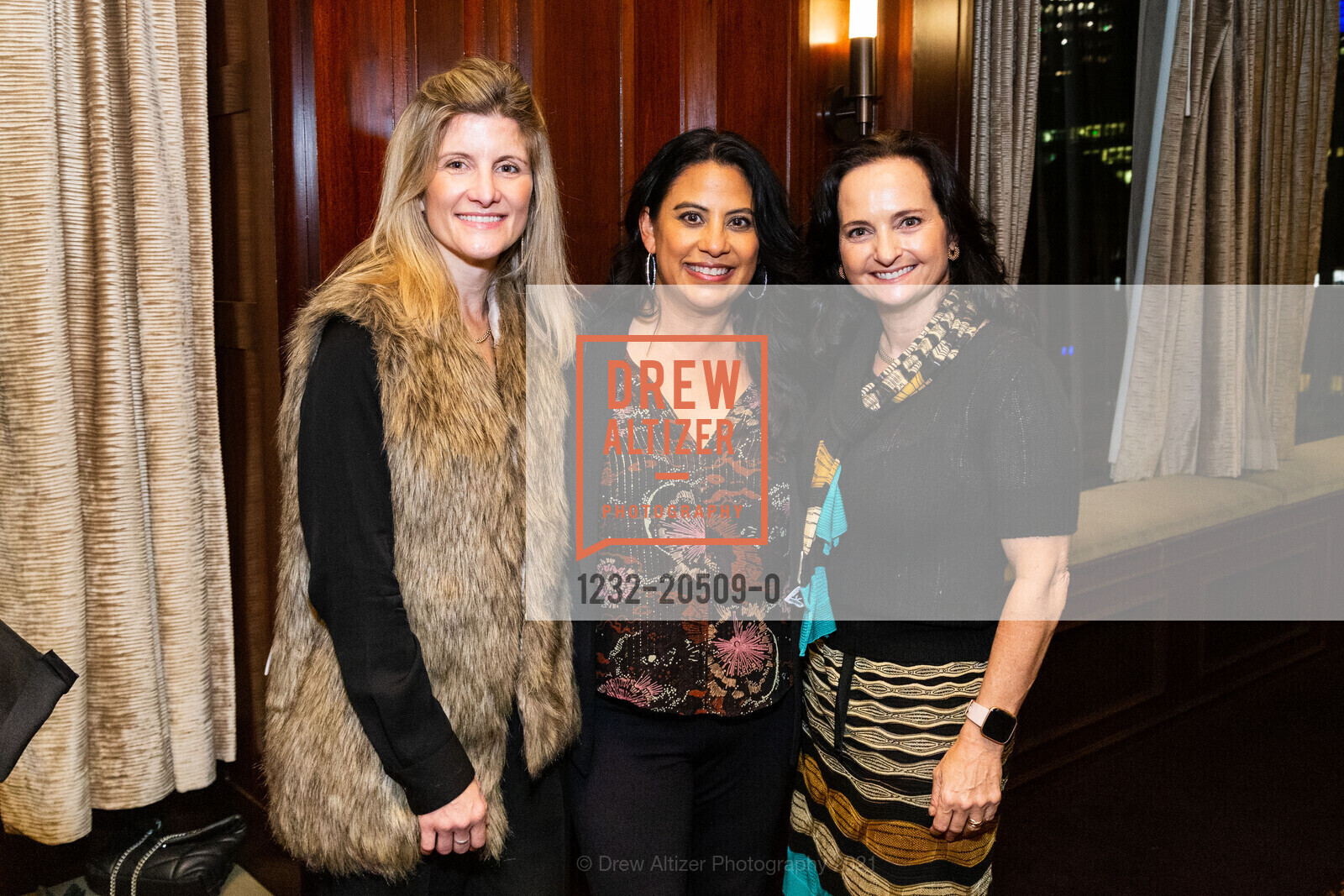 Bridget Cannata Denning, Lizzie Bermudez, Angelina Alioto Grace, Holy Family Day Home Heart Circle Donor Event, The Julia Morgan Ballroom. 465 California St, November 10th, 2021, Photo #1232-20509-0 Bridget Cannata Denning, Lizzie Bermudez, Angelina Alioto Grace, Photo #1232-20509-0