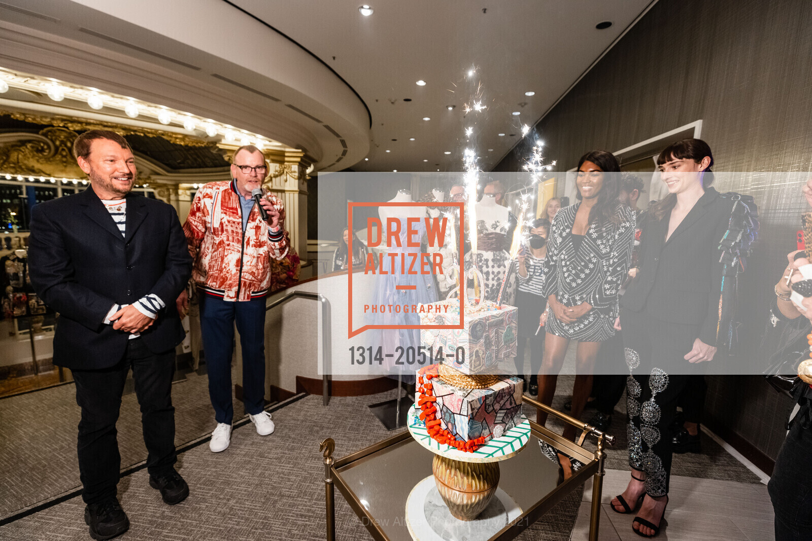 Johnson Hartig, Mark Sullivan, Alyssa Moore, Sydney Reed, Neiman Marcus Celebrates 20th Anniversary of Libertine, The Rotunda at Neiman Marcus. 150 Stockton St, November 11th, 2021, Photo #1314-20514-0 Johnson Hartig, Mark Sullivan, Alyssa Moore, Sydney Reed, Photo #1314-20514-0