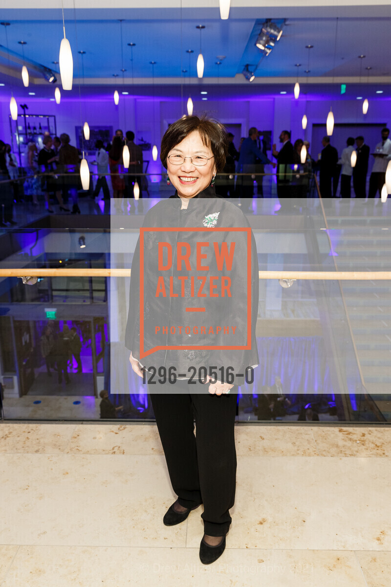 Virginia Foo, SF Conservatory of Music 2021 Gala event featuring Yo-Yo Ma, Bowes Center. 200 Van Ness, November 12th, 2021, Photo #1296-20516-0 Virginia Foo, Photo #1296-20516-0