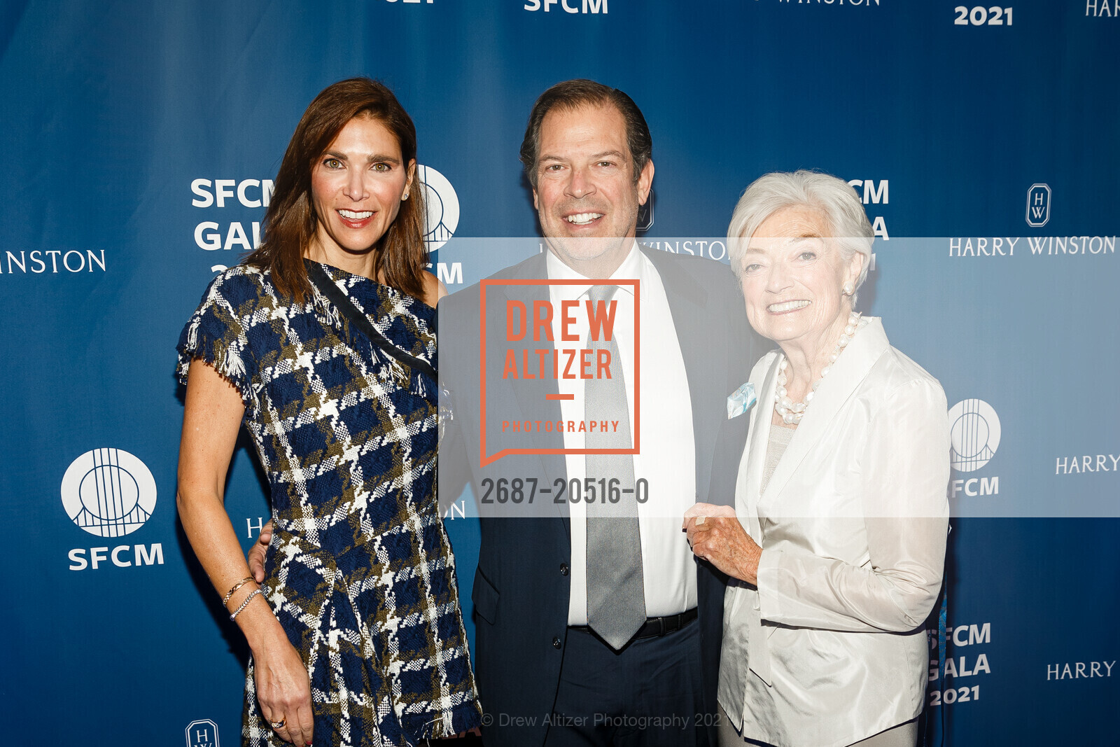 Christine de Baubigny, Andre de Baubigny, Gretchen De Baubigny, SF Conservatory of Music 2021 Gala event featuring Yo-Yo Ma, Bowes Center. 200 Van Ness, November 12th, 2021, Photo #2687-20516-0 Christine de Baubigny, Andre de Baubigny, Gretchen De Baubigny, Photo #2687-20516-0