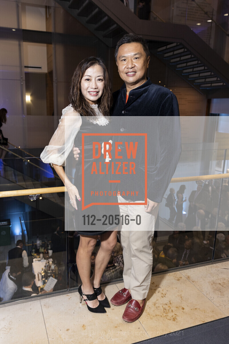 Lilian Qian, Charles Huang, SF Conservatory of Music 2021 Gala event featuring Yo-Yo Ma, Bowes Center. 200 Van Ness, November 12th, 2021, Photo #112-20516-0 Lilian Qian, Charles Huang, Photo #112-20516-0